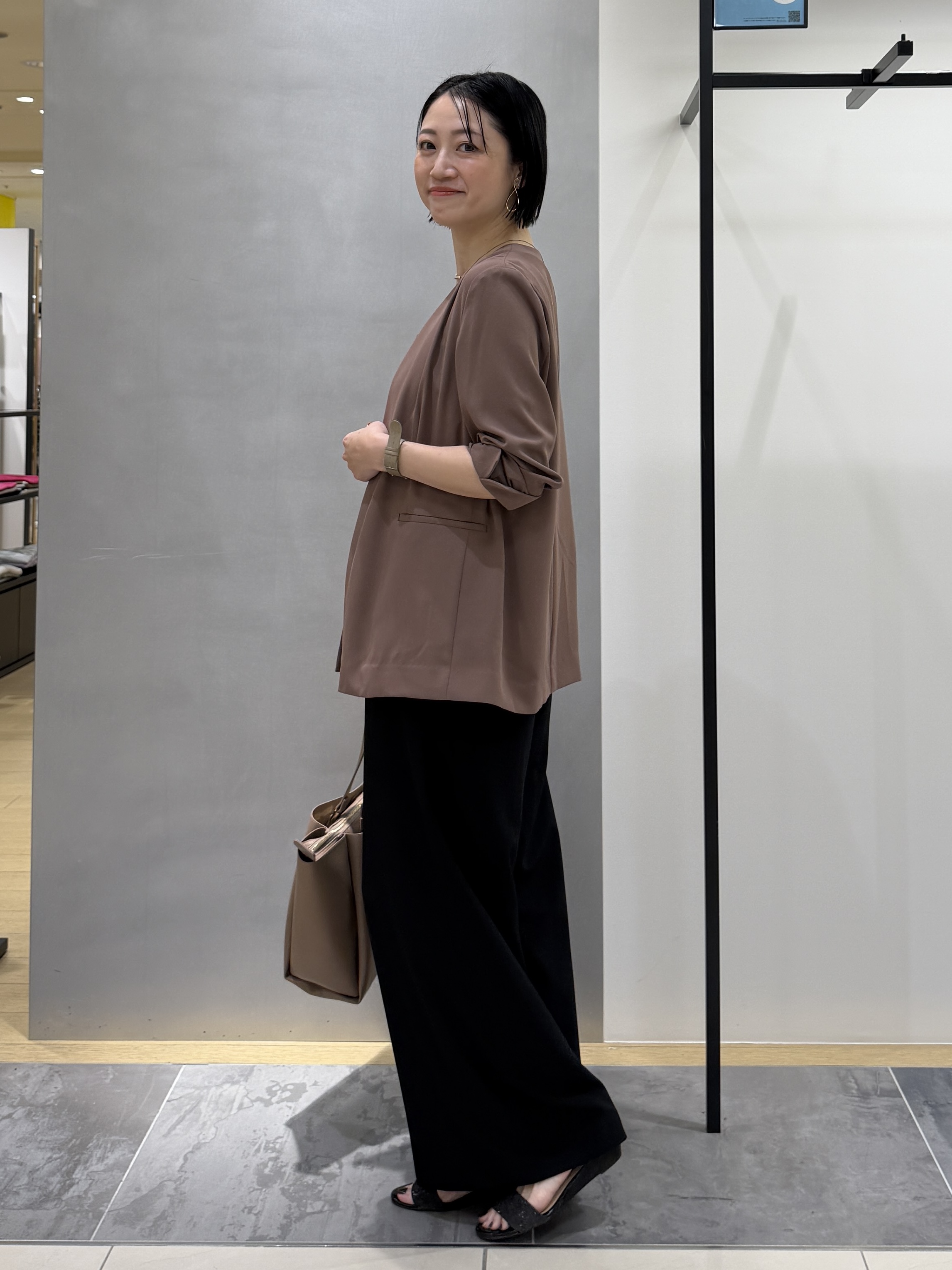 shihoさんの「INDIVI｜【接触冷感／透湿／着る日傘】ノーカラージャケット」を使ったコーディネート
