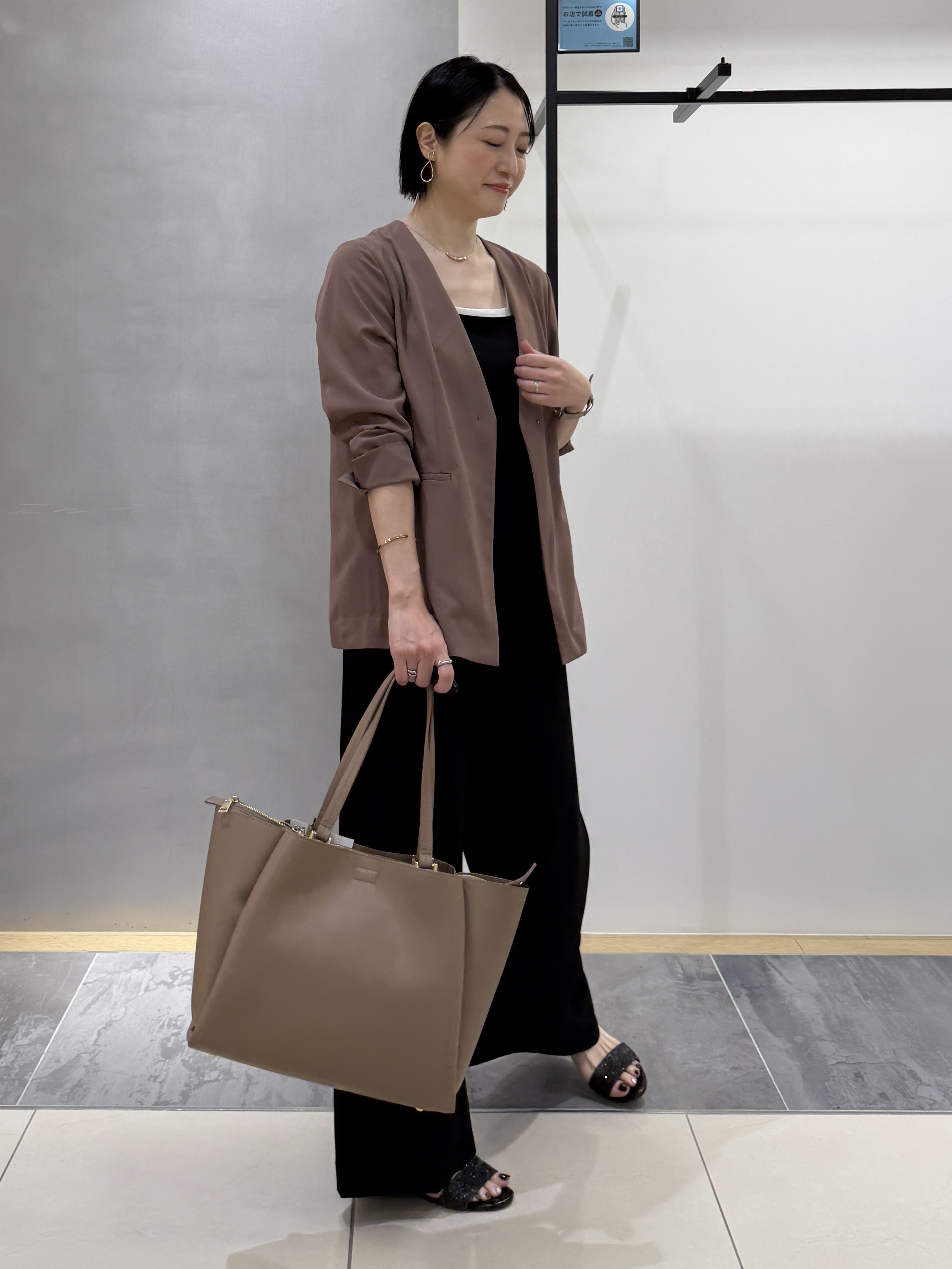 shihoさんの「INDIVI｜【接触冷感／透湿／着る日傘】ノーカラージャケット」を使ったコーディネート