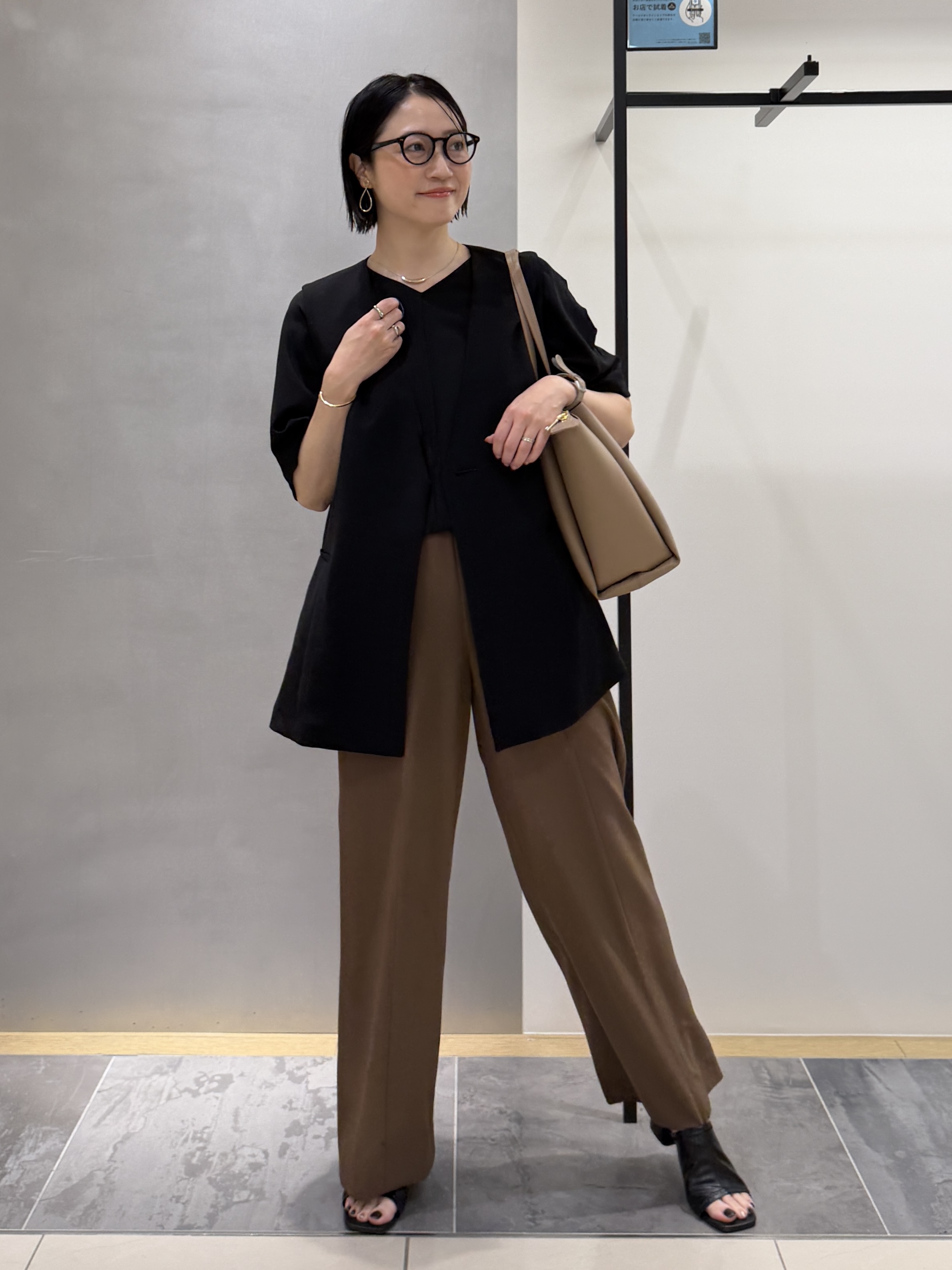 shihoさんの「INDIVI｜【着る日傘】ドルマントップス」を使ったコーディネート