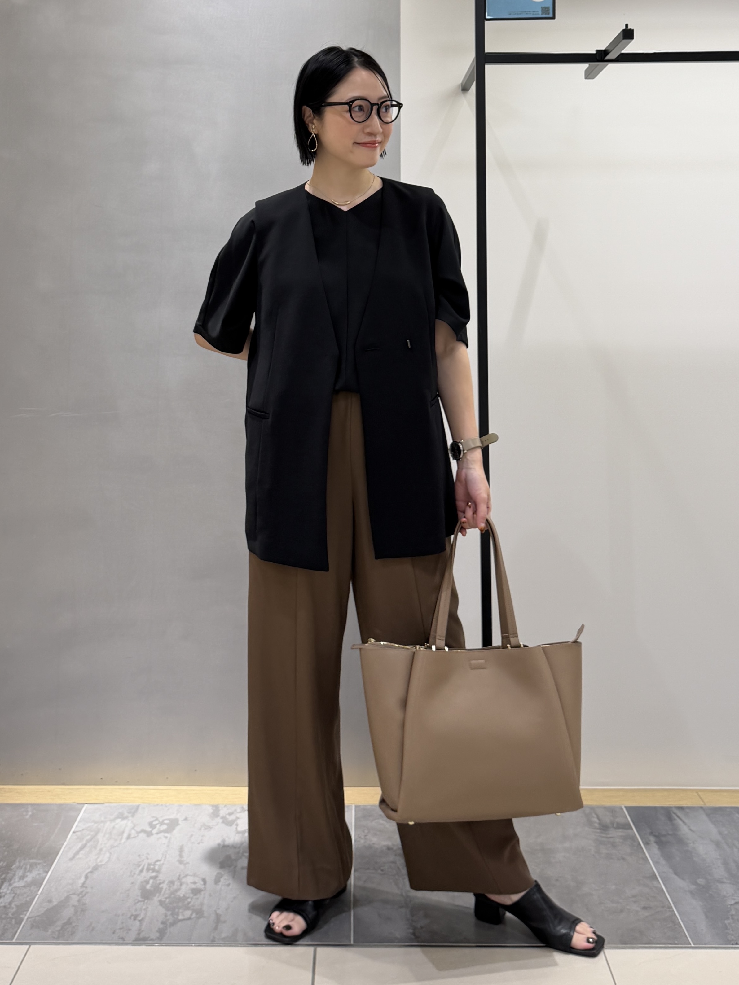 shihoさんの「INDIVI｜【着る日傘】ドルマントップス」を使ったコーディネート