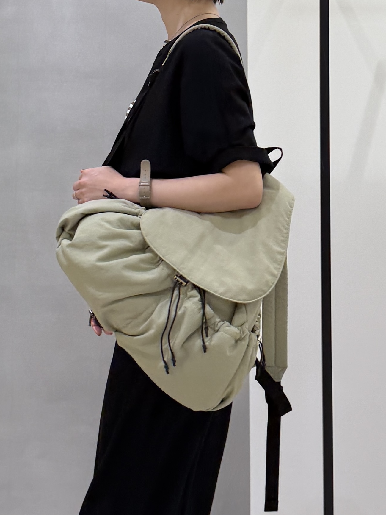 shihoさんの「INDIVI｜【着る日傘】ドルマンフォルムブルゾン」を使ったコーディネート