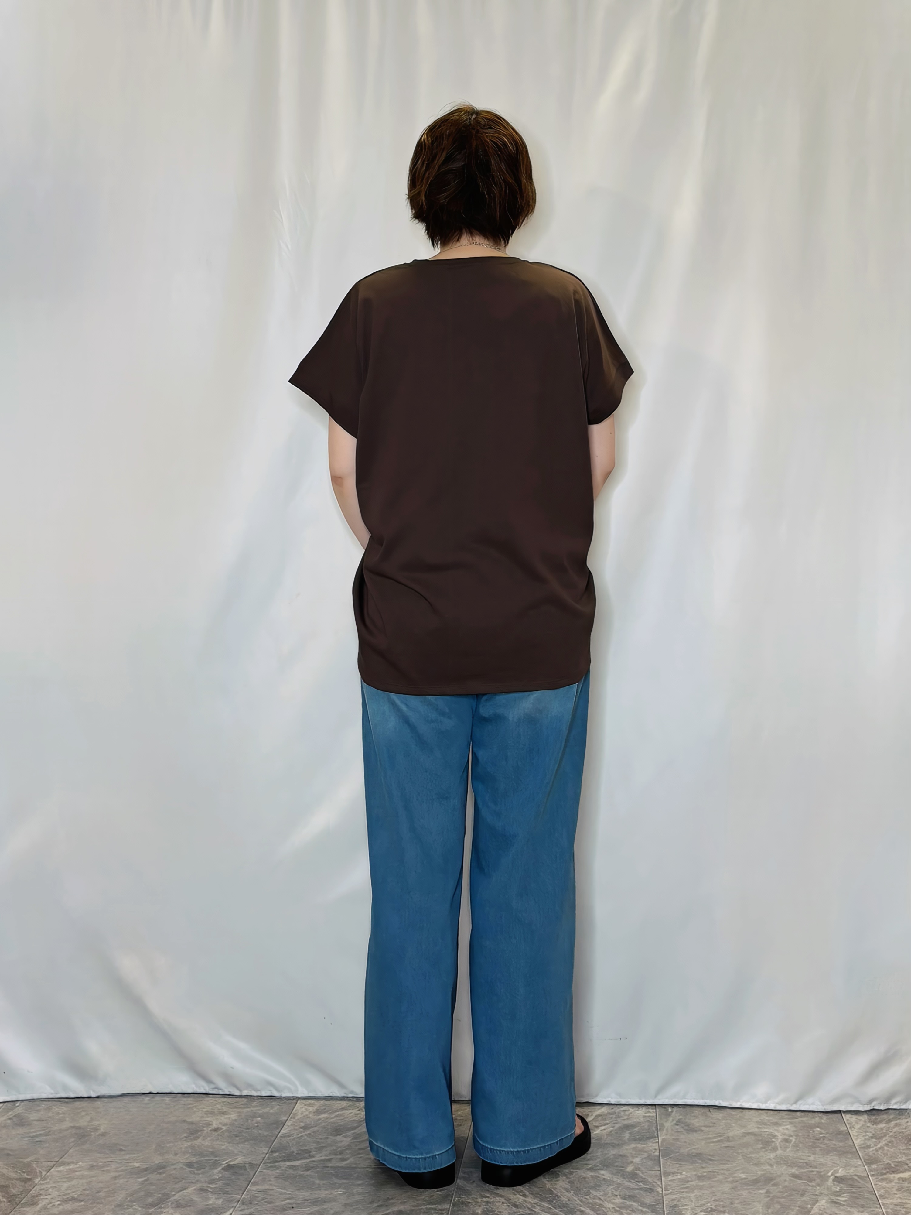たみさんの「SHOO･LA･RUE｜【高レビュー/洗濯後しわになりにくい/体型カバー】きちんとゆるっと 大人の抜け感 ポンチョ風カラーシ」を使ったコーディネート