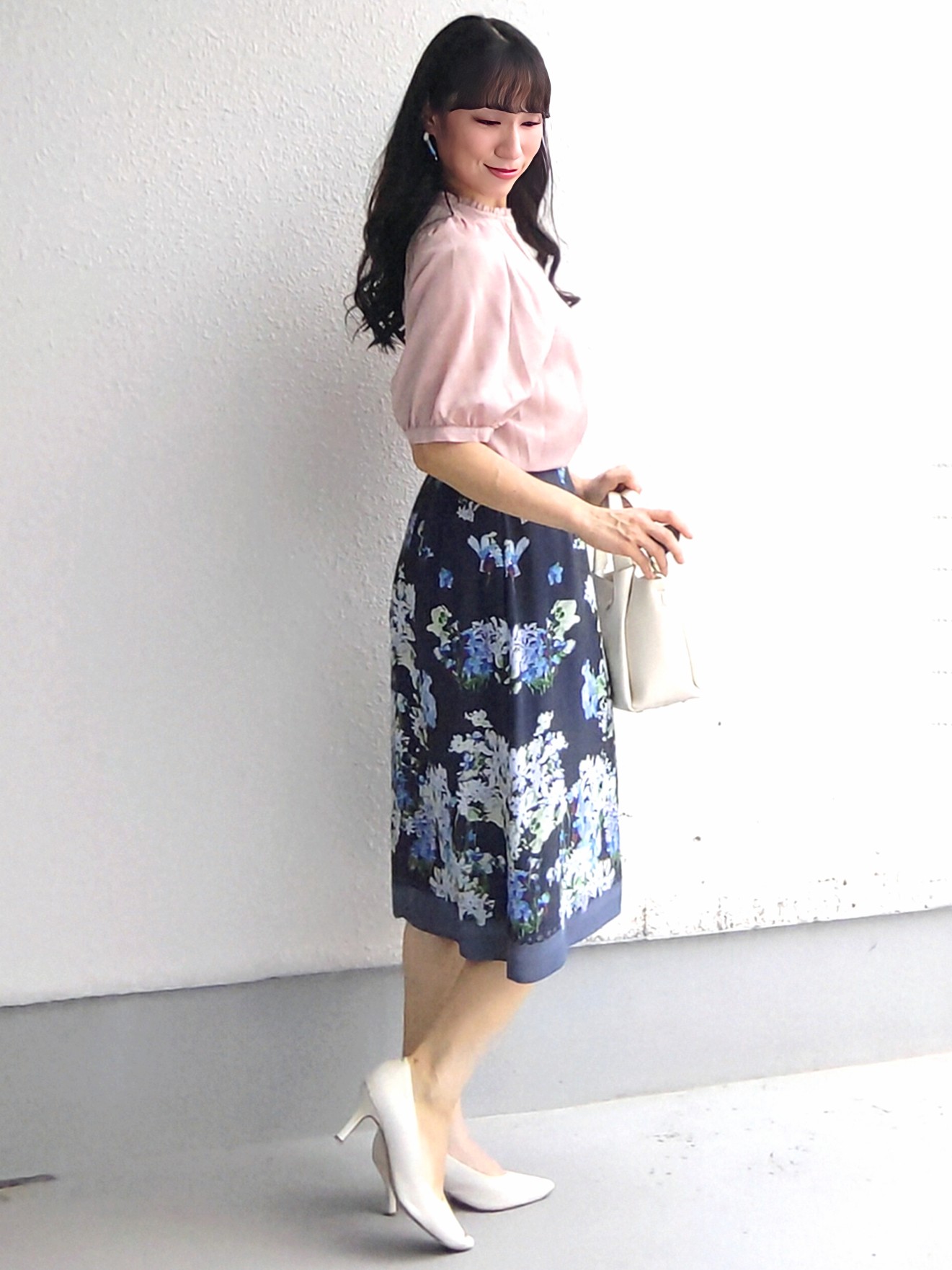 keinaさんの「SunaUna｜【手洗い可／セットアップ可】フリルネックブラウス」を使ったコーディネート