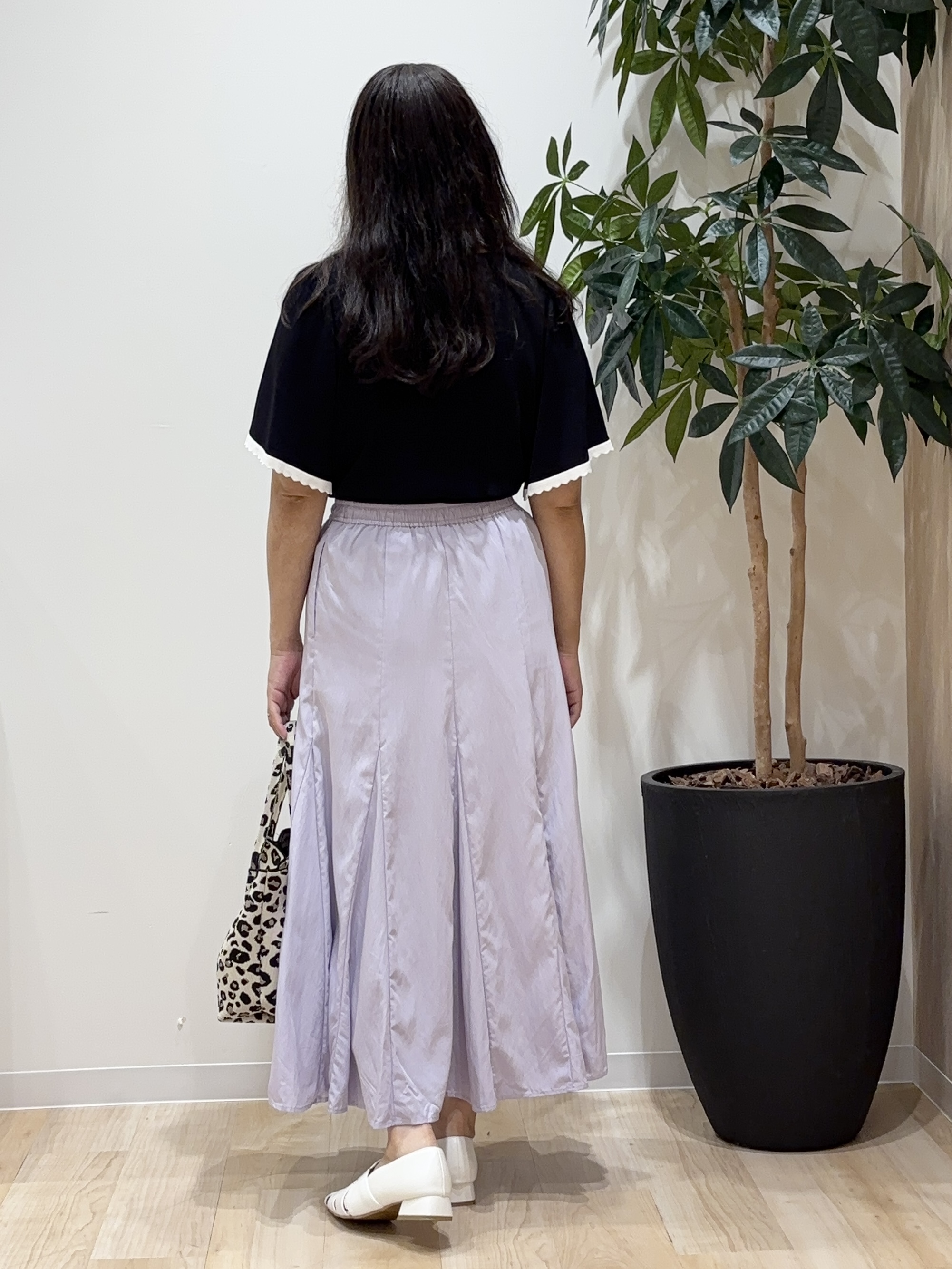 miraiさんの「grove｜高評価！【シリーズ累計36万枚！名品ニット】やわらかドライタッチ スカラップスリーブニット」を使ったコーディネート