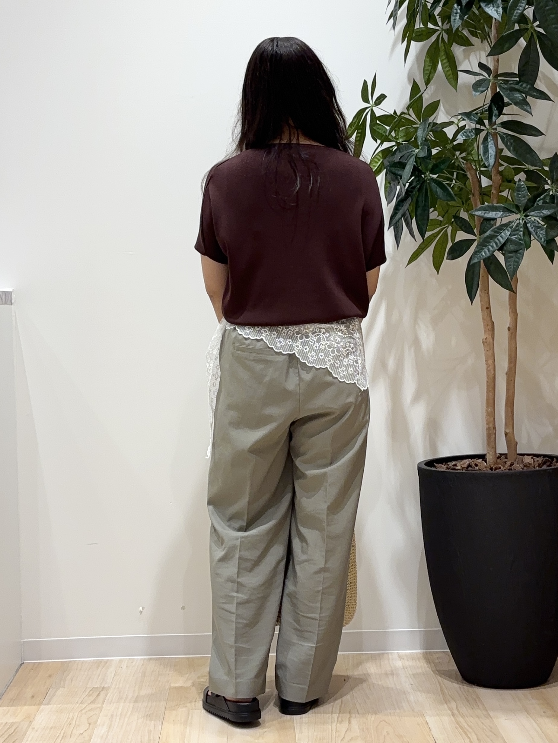 miraiさんの「grove｜【シリーズ累計36万枚！名品ニット】やわらかドライタッチ ドルマンニット」を使ったコーディネート