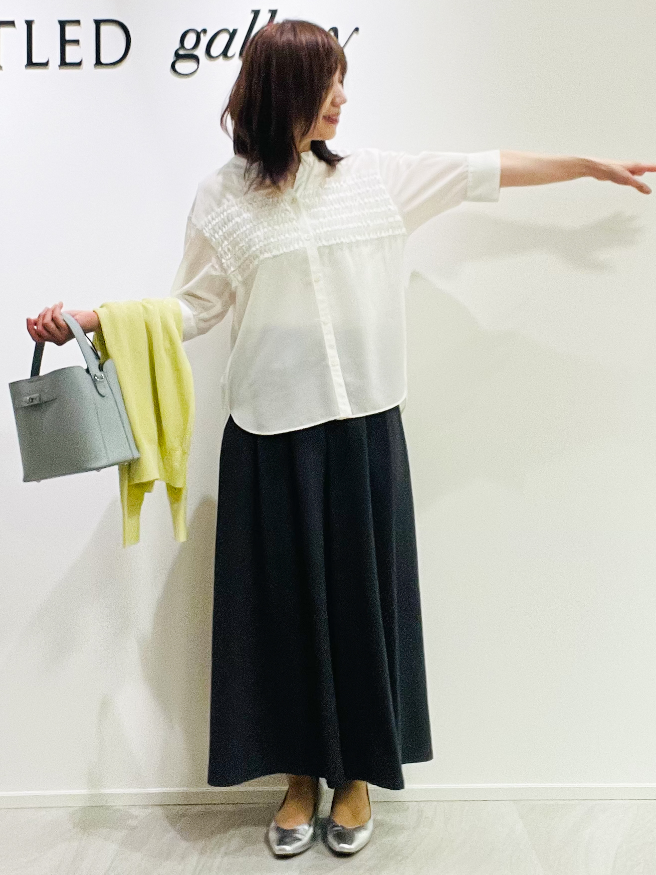 めいさんの「UNTITLED｜【接触冷感/通気性/洗える】フロントフリルブラウス」を使ったコーディネート