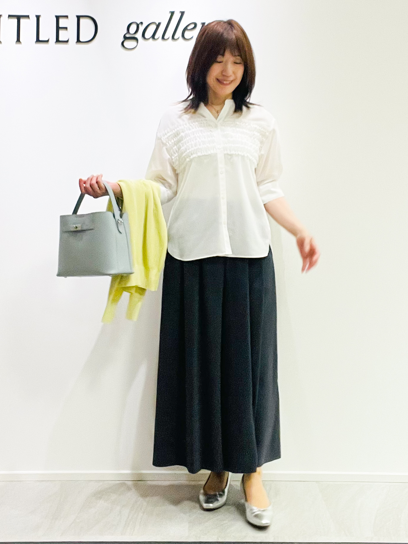 めいさんの「UNTITLED｜【接触冷感/通気性/洗える】フロントフリルブラウス」を使ったコーディネート
