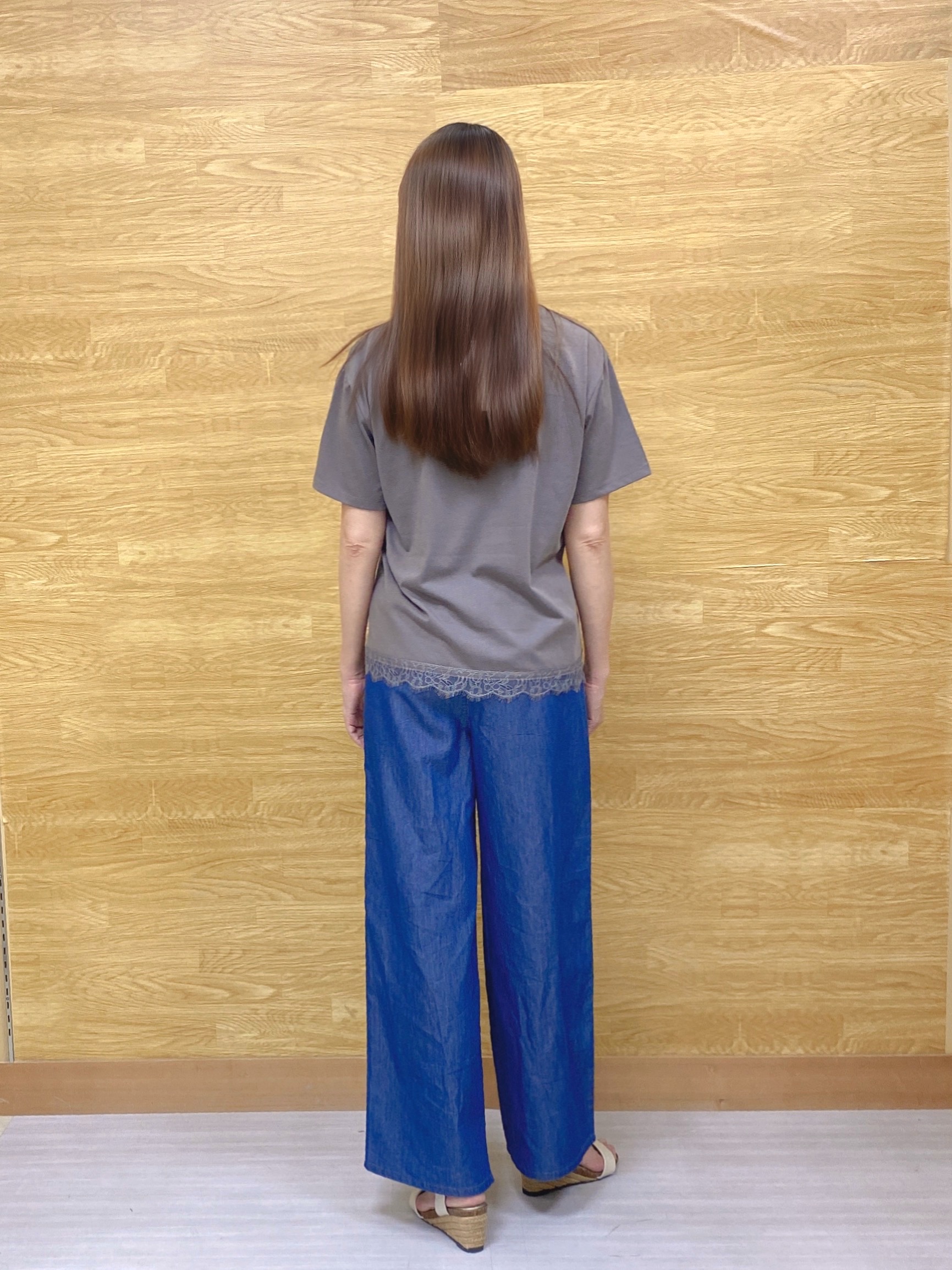 ユキニーズさんの「SHOO･LA･RUE｜【洗濯機可】ナチュラルな風合いが魅力 シアードルマンブラウス」を使ったコーディネート