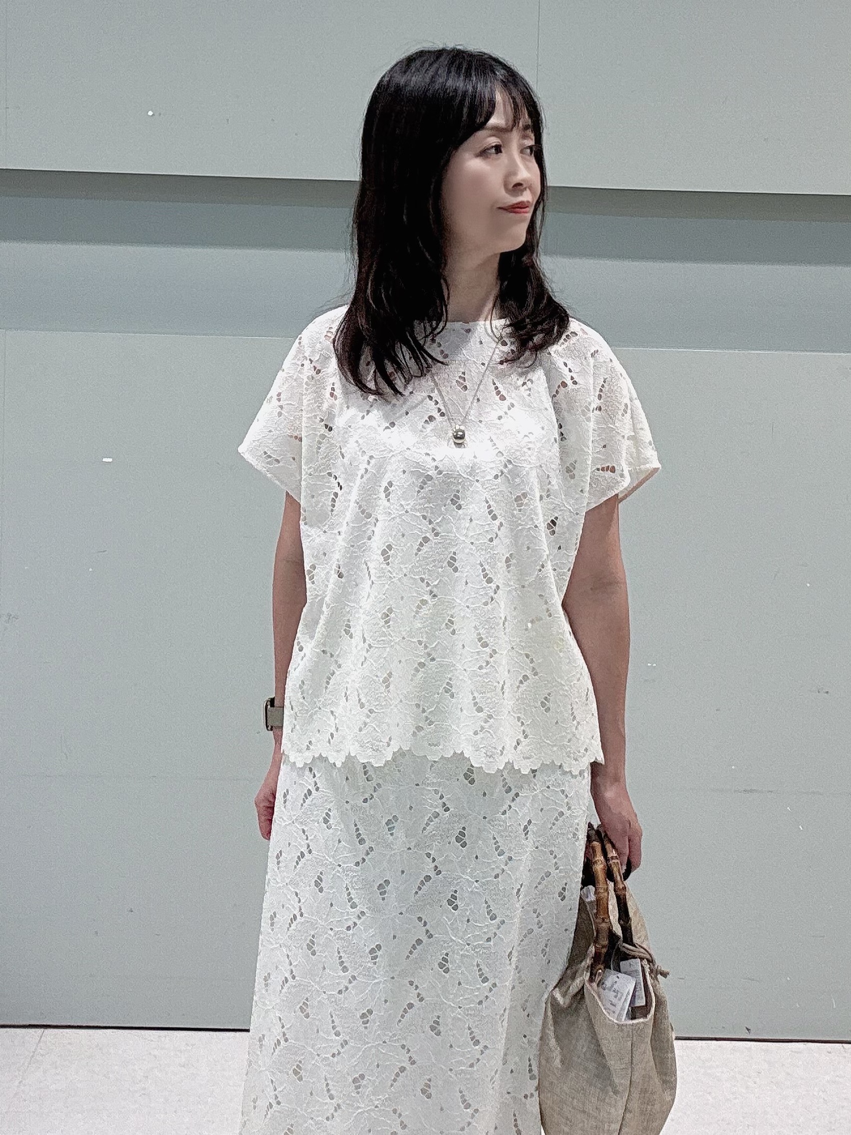 makiさんの「UNTITLED｜【セットアップ可能】リーフレースブラウス」を使ったコーディネート