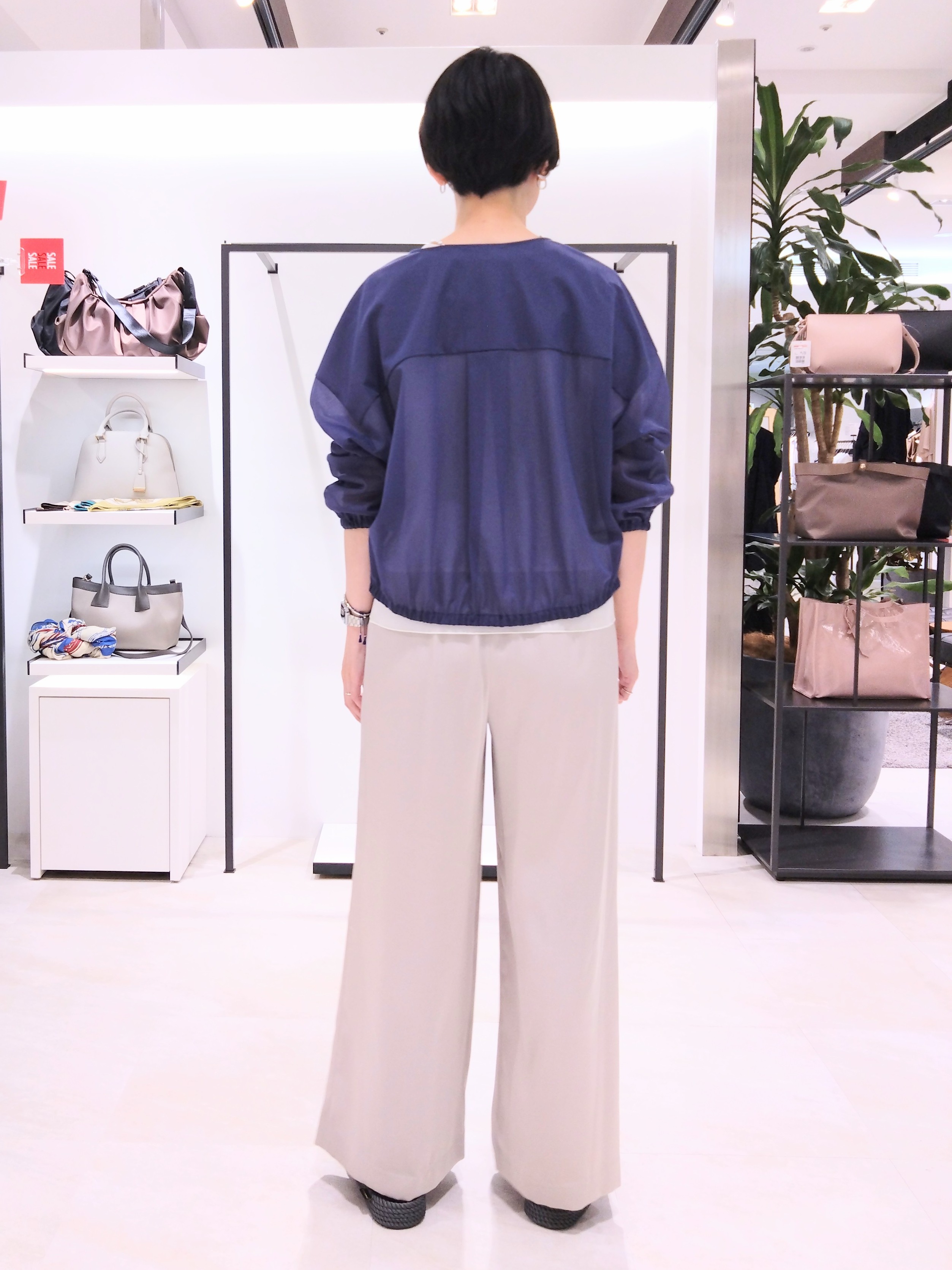 まちこさんの「UNTITLED｜トリコットシアーブラウス」を使ったコーディネート