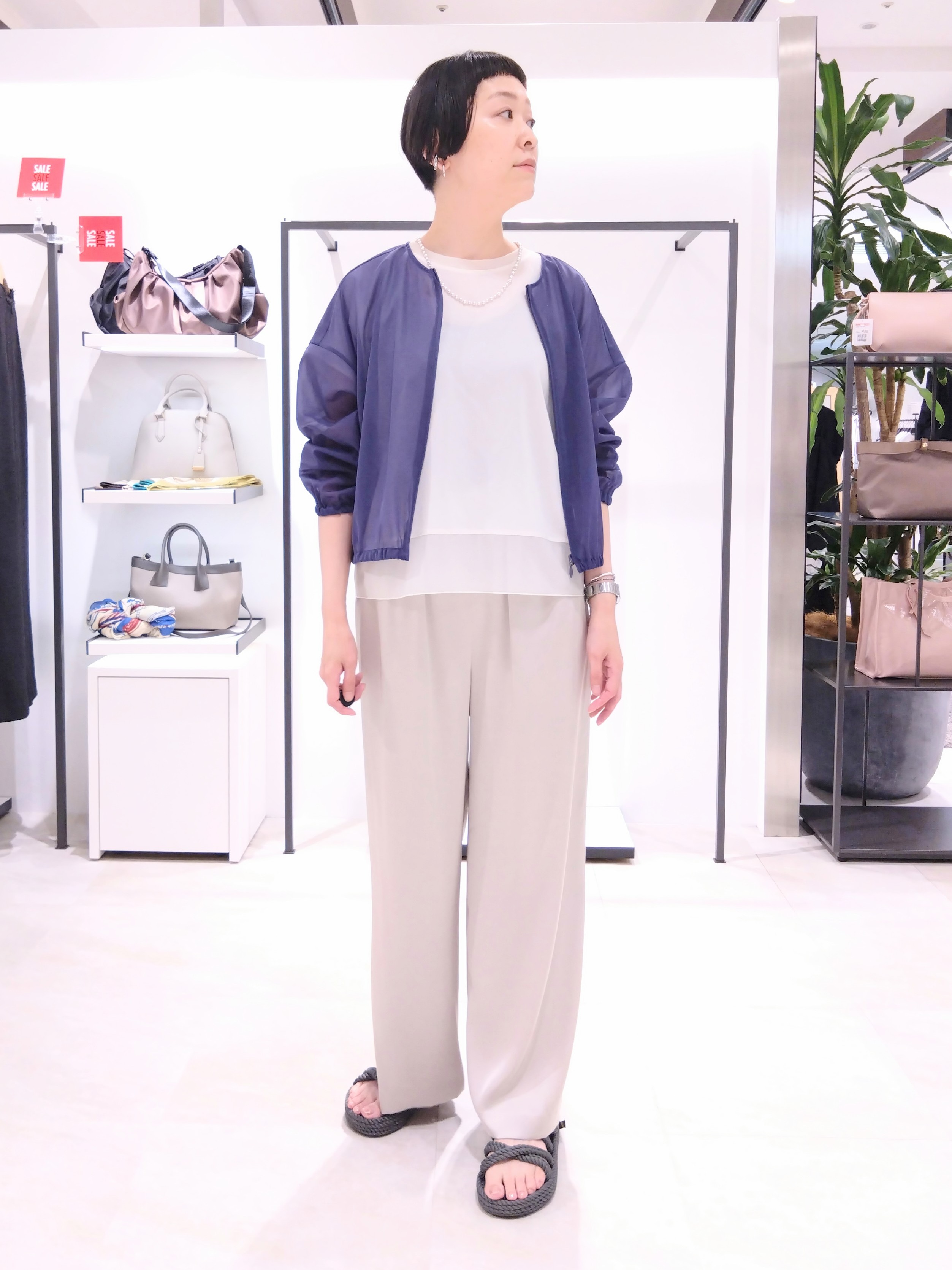 まちこさんの「UNTITLED｜トリコットシアーブラウス」を使ったコーディネート