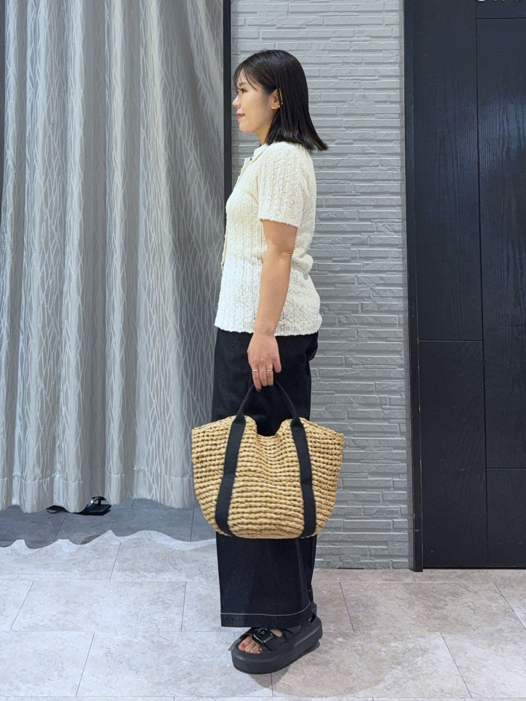 chさんの「THE SHOP TK｜襟付きスラブサマーニット」を使ったコーディネート