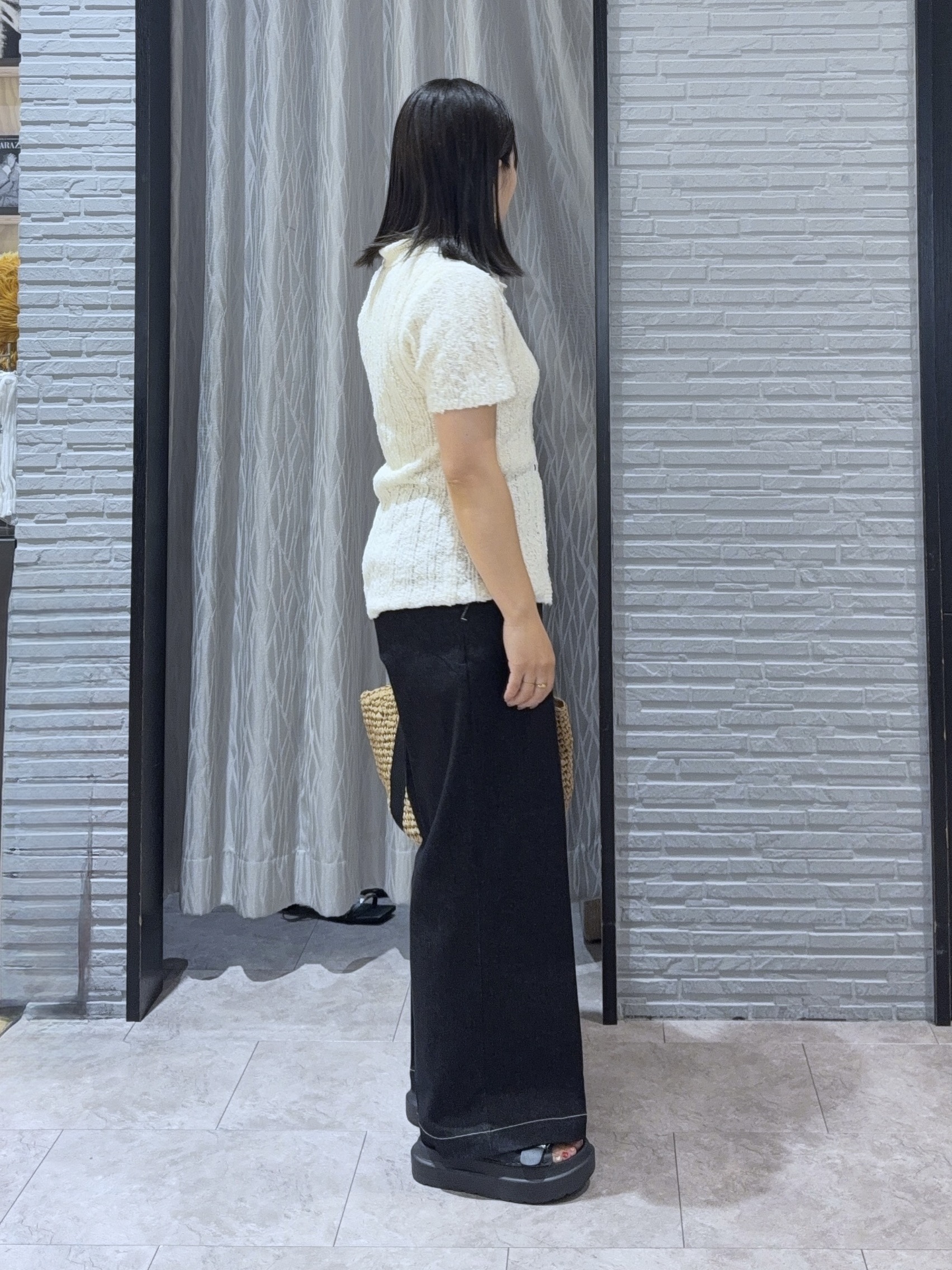 chさんの「THE SHOP TK｜襟付きスラブサマーニット」を使ったコーディネート