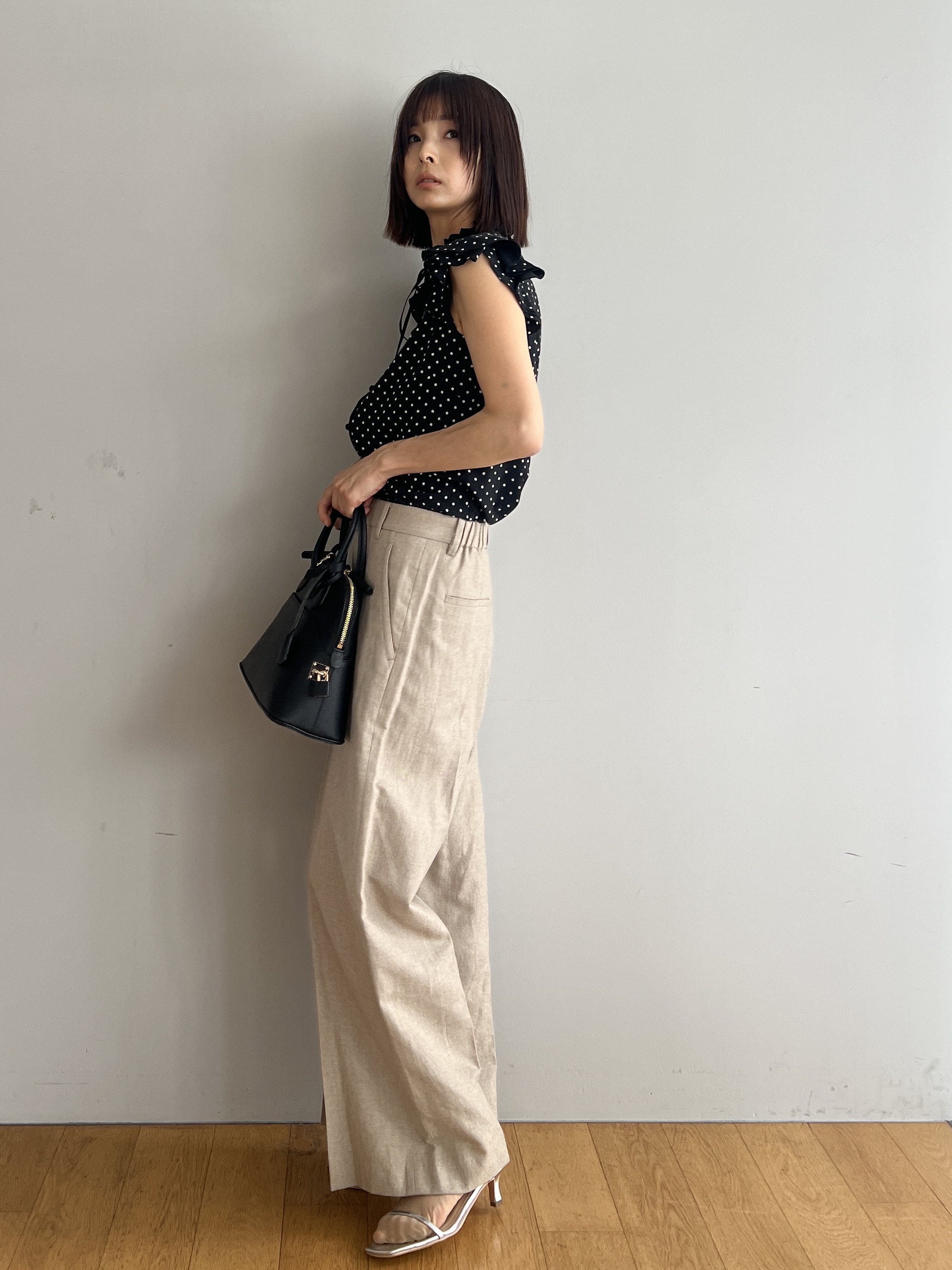 misaさんの「DRESSTERIOR｜mica della valle（ミカデラヴァッレ）Katia ハンドバッグ」を使ったコーディネート