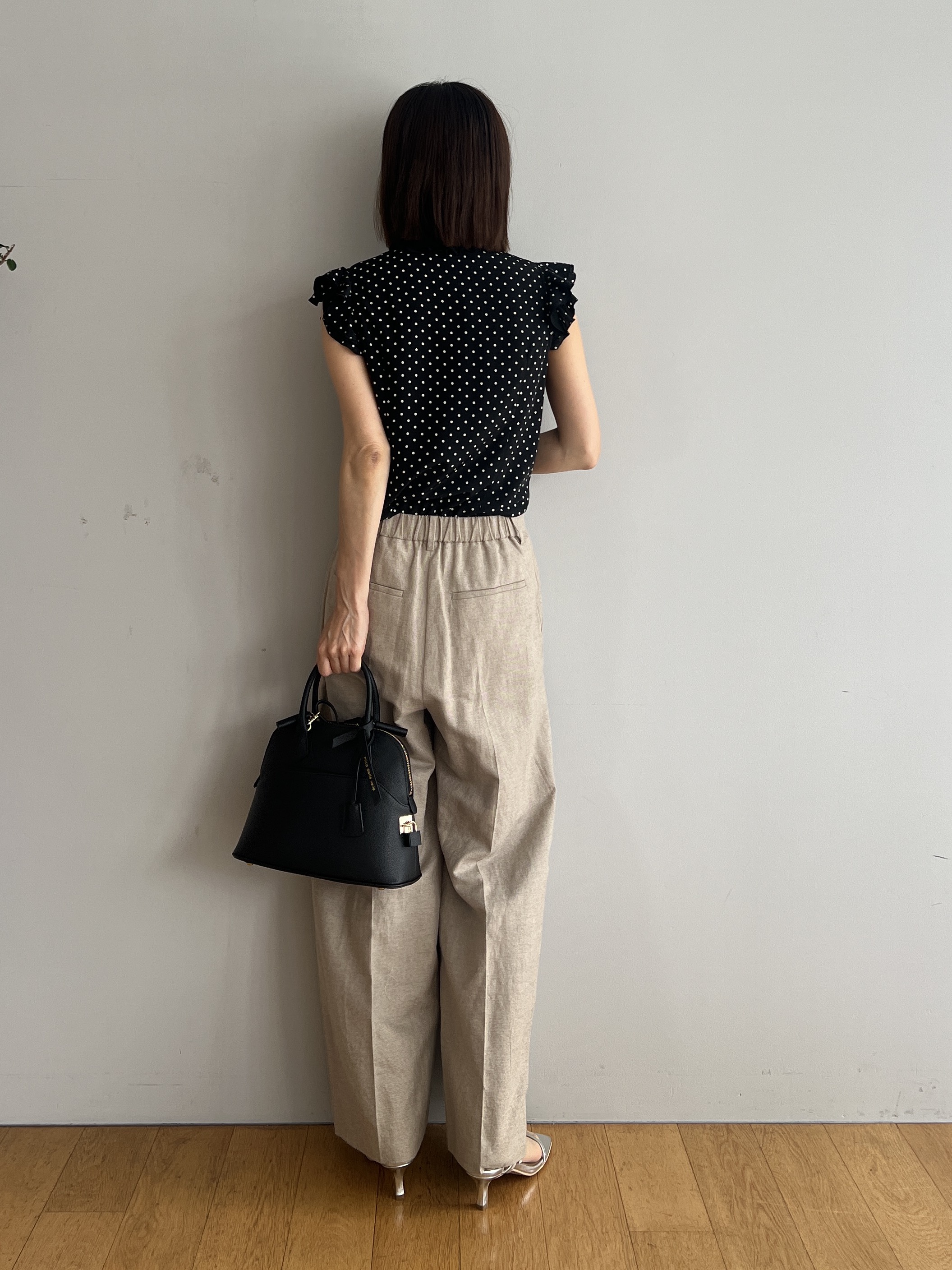 misaさんの「DRESSTERIOR｜mica della valle（ミカデラヴァッレ）Katia ハンドバッグ」を使ったコーディネート
