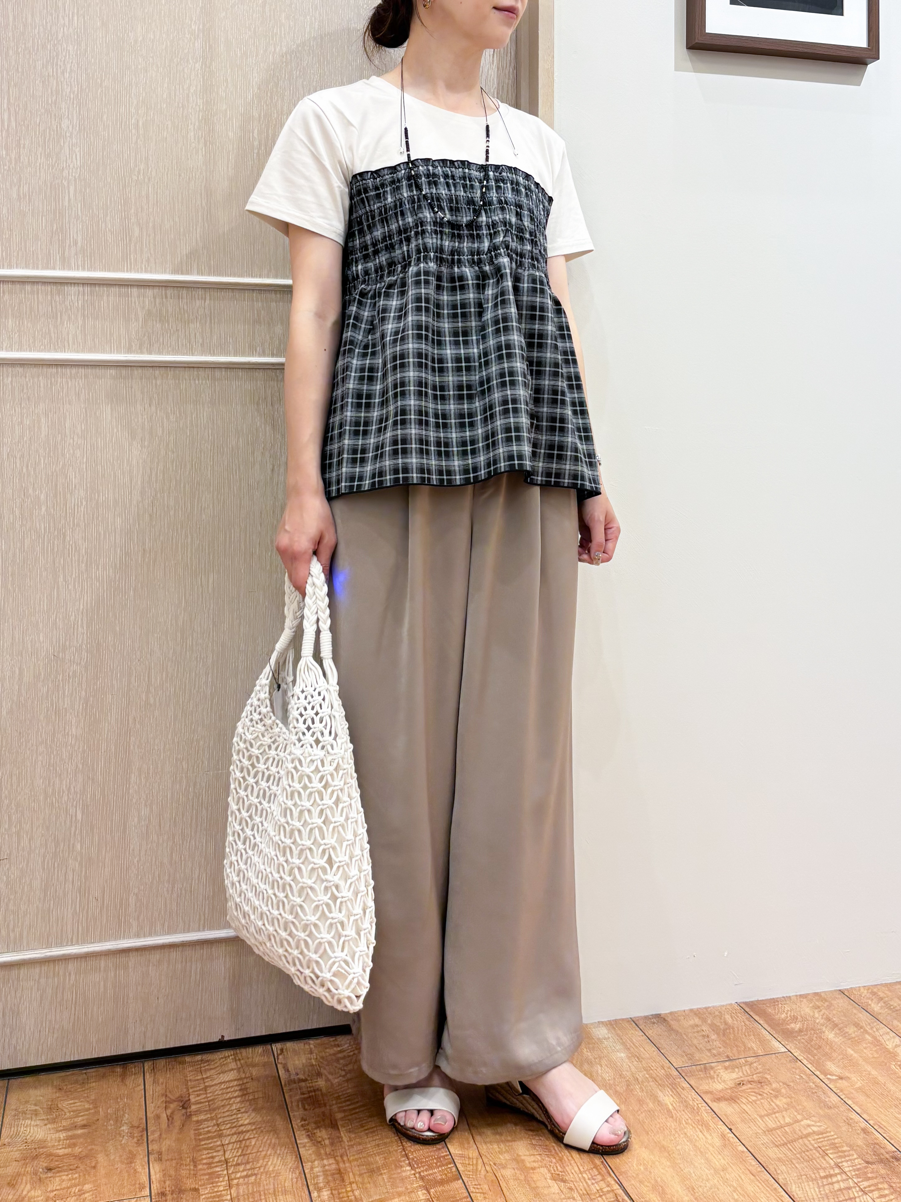 なみさんの「SHOO･LA･RUE｜【S-LL/洗濯機可】着るだけサマ見え 柄アソートビスチェ風ドッキングTシャツ」を使ったコーディネート
