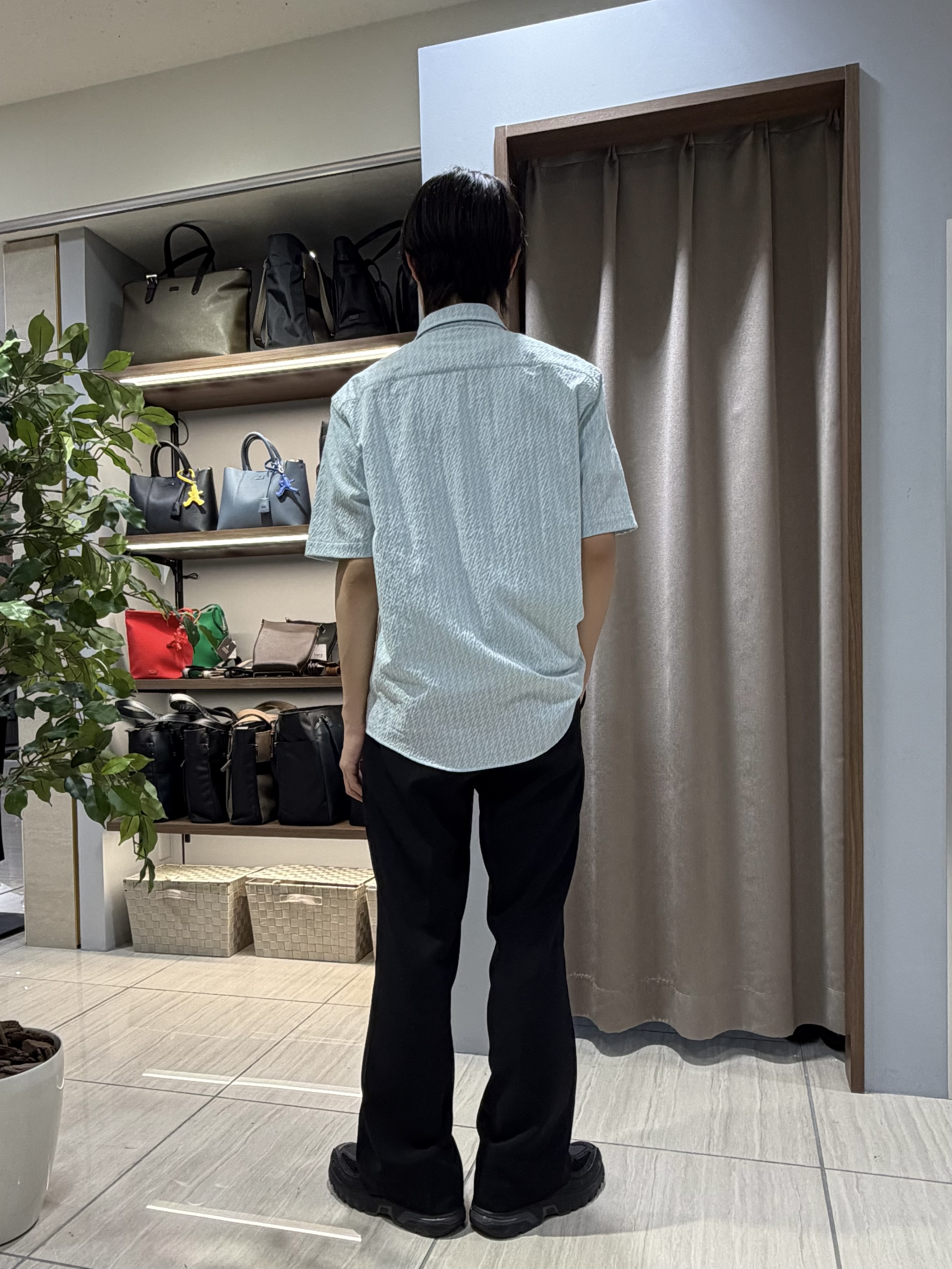 hiroさんの「TAKEO KIKUCHI｜播州織り 千鳥 半袖シャツ」を使ったコーディネート