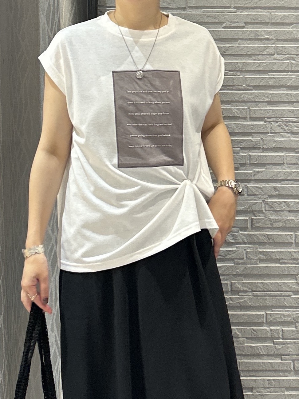 ga_riさんの「THE SHOP TK｜オーガンジー刺繍Tシャツ」を使ったコーディネート