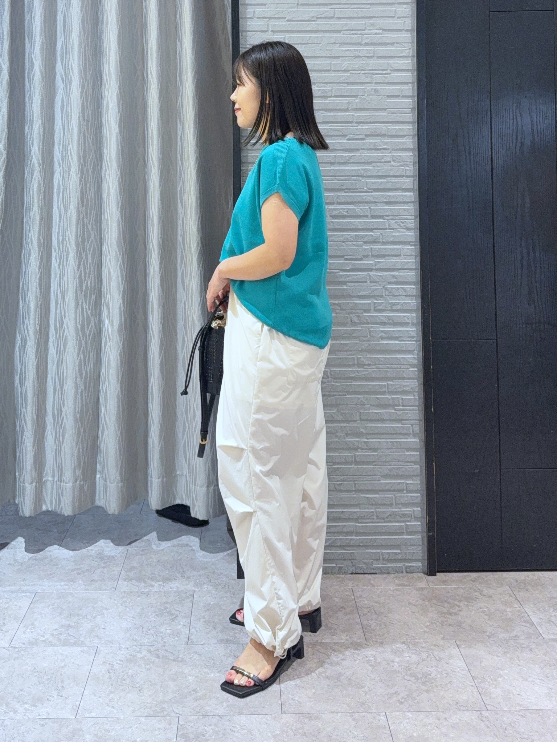 chさんの「THE SHOP TK｜【S-XL/ひんやりタッチ】多機能フレンチスリーブニット 洗濯機OK/UVケア/毛玉になりにくい」を使ったコーディネート