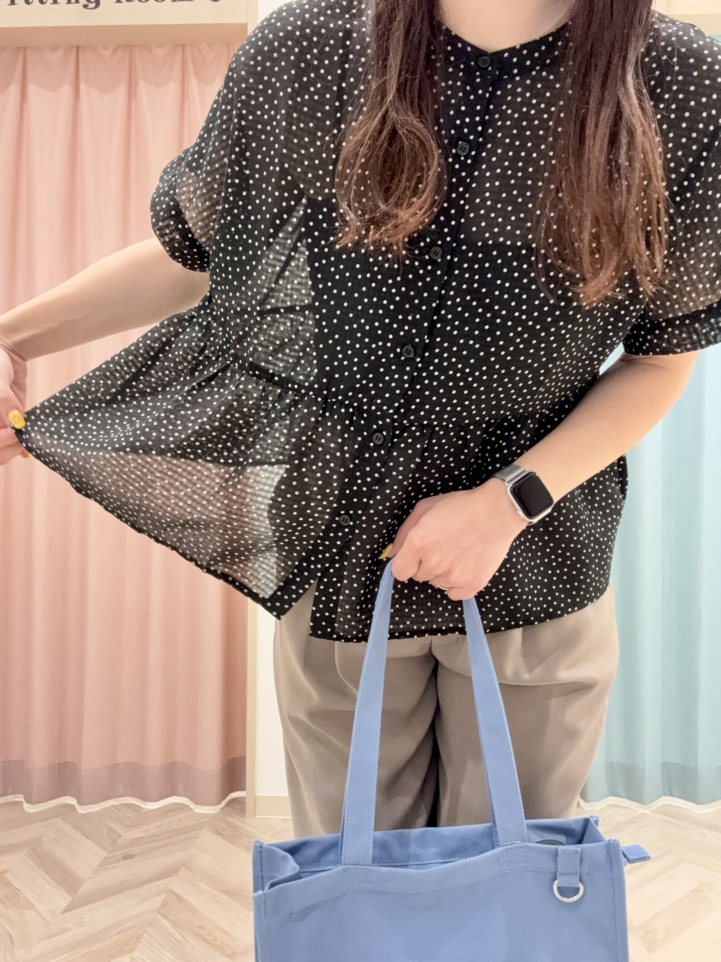 kさんの「SHOO･LA･RUE｜【S-LL/洗濯機可】シアーペプラムブラウス」を使ったコーディネート