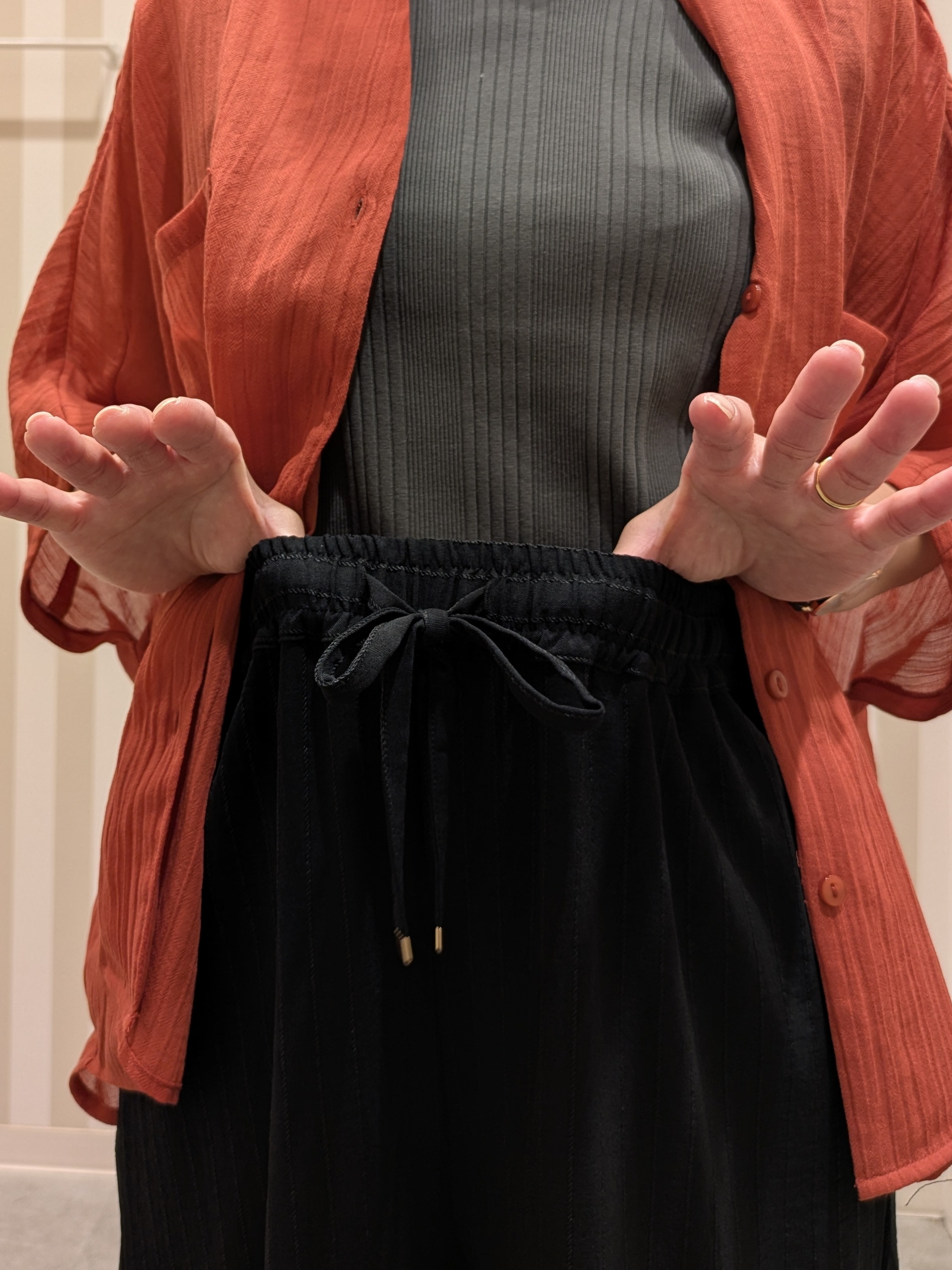 𝐂𝐡𝐢𝐢 &hearts;(ちー)さんの「SHOO･LA･RUE｜シアーワッシャーポケドルマン」を使ったコーディネート