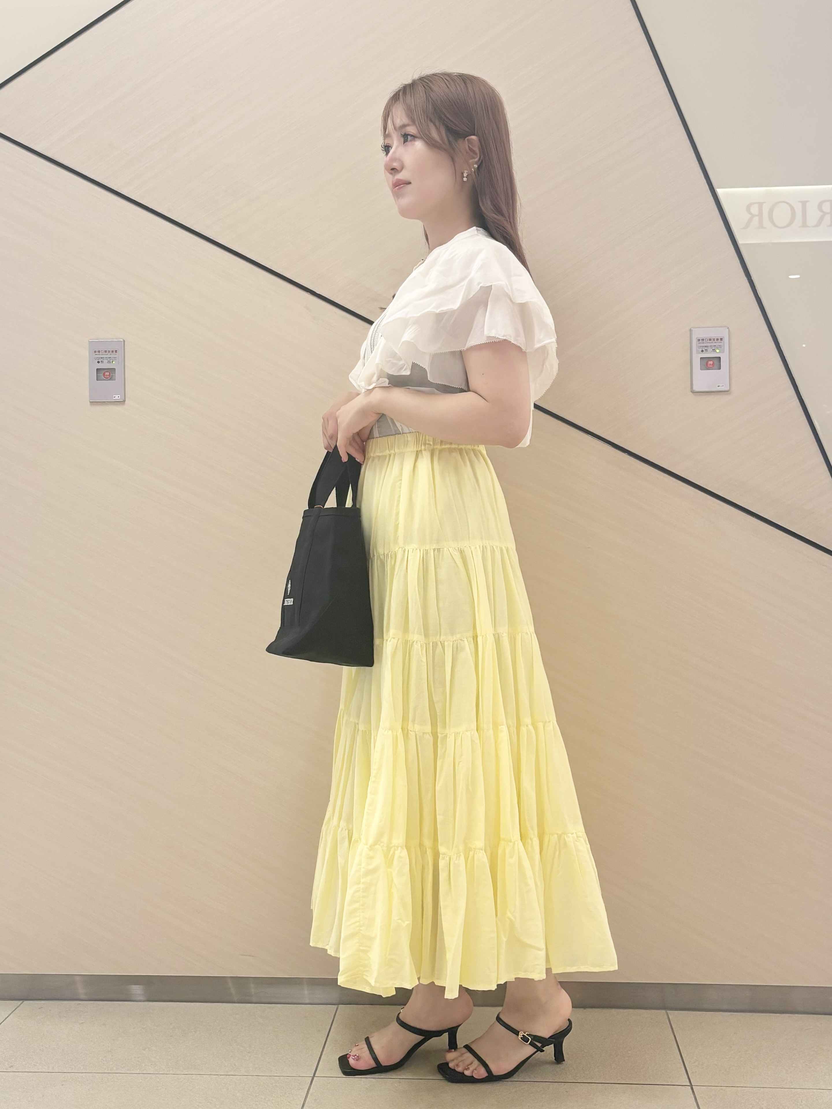 Rinaさんの「DRESSTERIOR｜【otonaMUSE5月号掲載】スキニーベルトサンダル」を使ったコーディネート