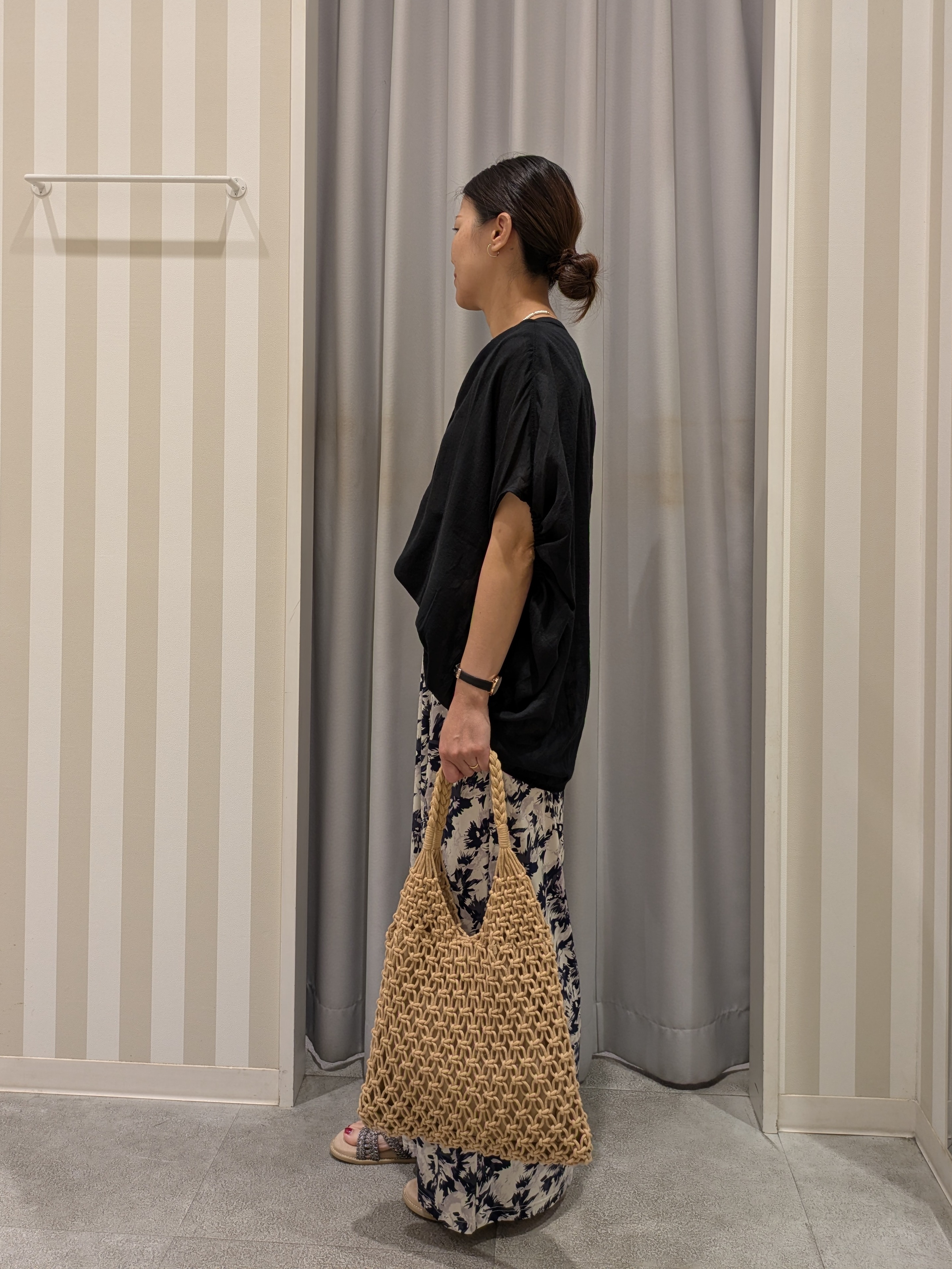 𝐂𝐡𝐢𝐢 &hearts;(ちー)さんの「SHOO･LA･RUE｜【体型カバー】バルーン風ゆるシャツブラウス」を使ったコーディネート