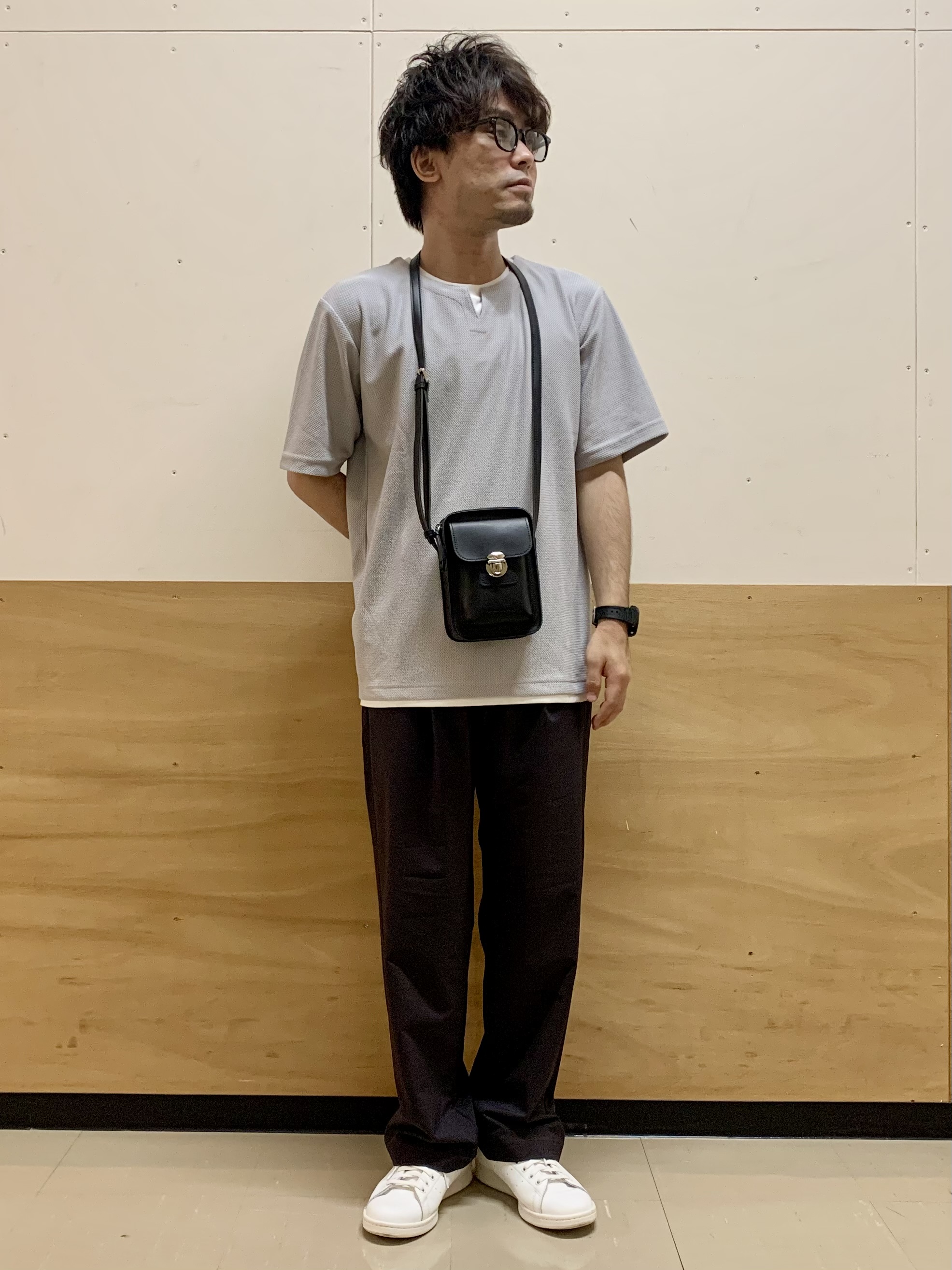 MATUさんの「THE SHOP TK｜【一枚でコーディネートが完成！】レイヤード風 キーネック 半袖Tシャツ 洗濯機OK」を使ったコーディネート