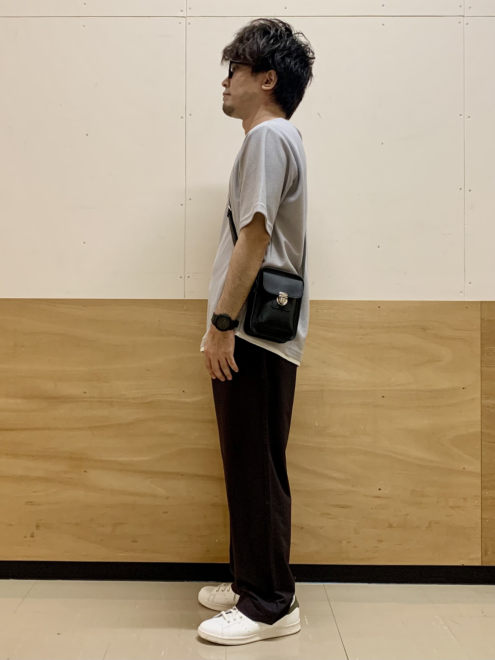 MATUさんの「THE SHOP TK｜【一枚でコーディネートが完成！】レイヤード風 キーネック 半袖Tシャツ 洗濯機OK」を使ったコーディネート