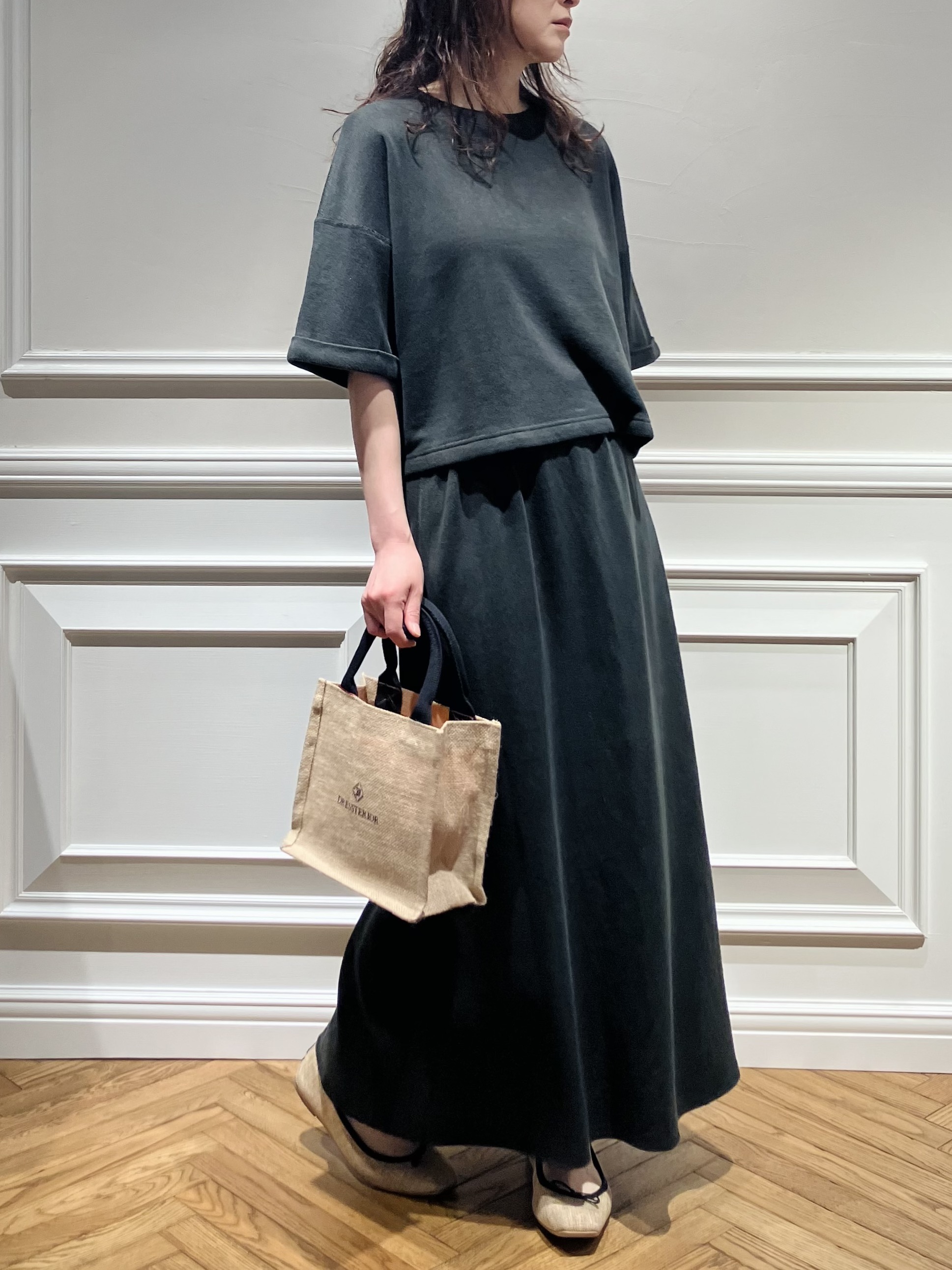 TSUKUIさんの「DRESSTERIOR｜【ウォッシャブル/セットアップ可】リネン混裏毛ドロストプルオーバー」を使ったコーディネート