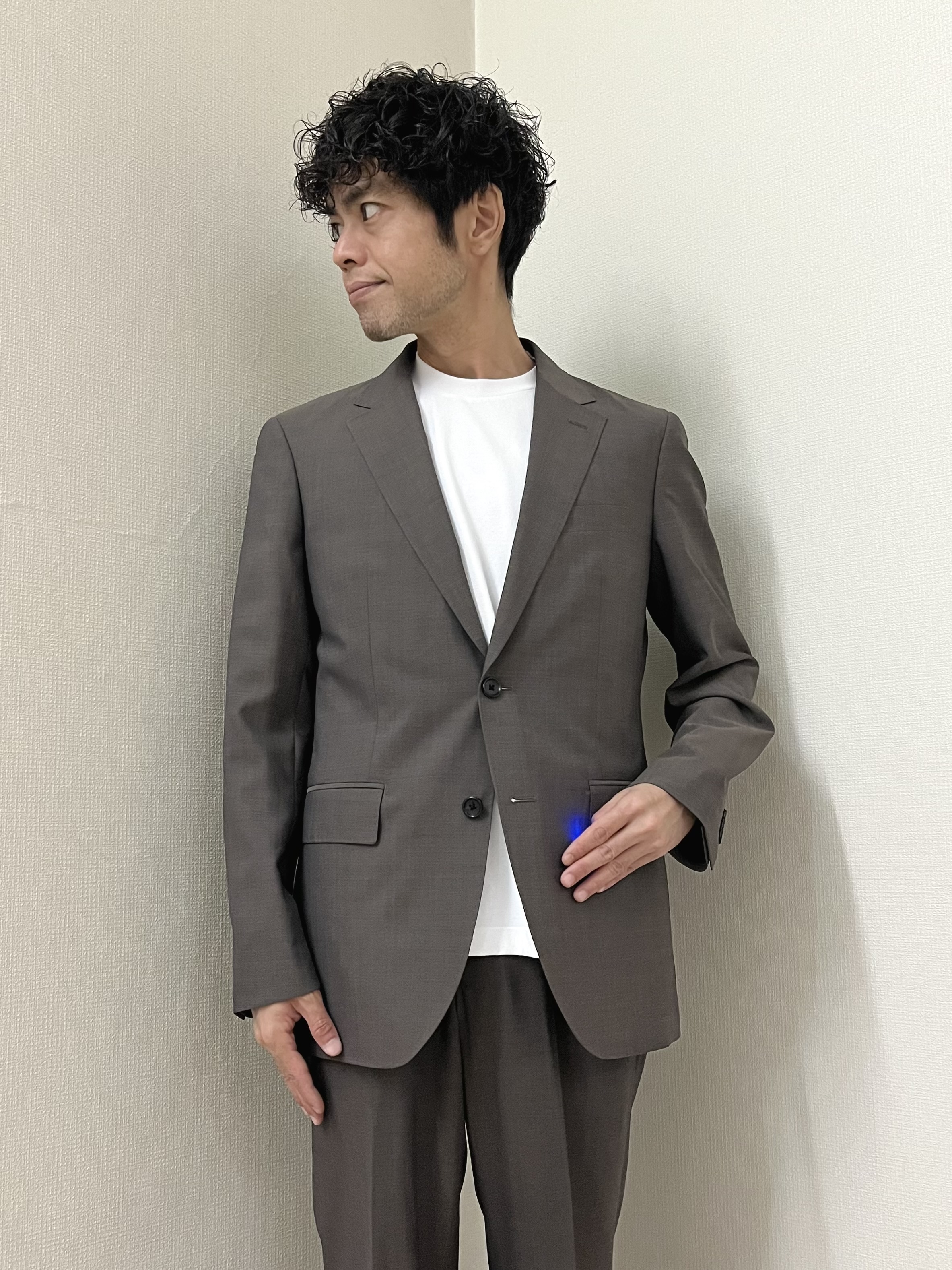 URAさんの「TAKEO KIKUCHI｜【BOWLER HAT LABEL】TWトロピカルシャンブレー JAZZジャケット」を使ったコーディネート