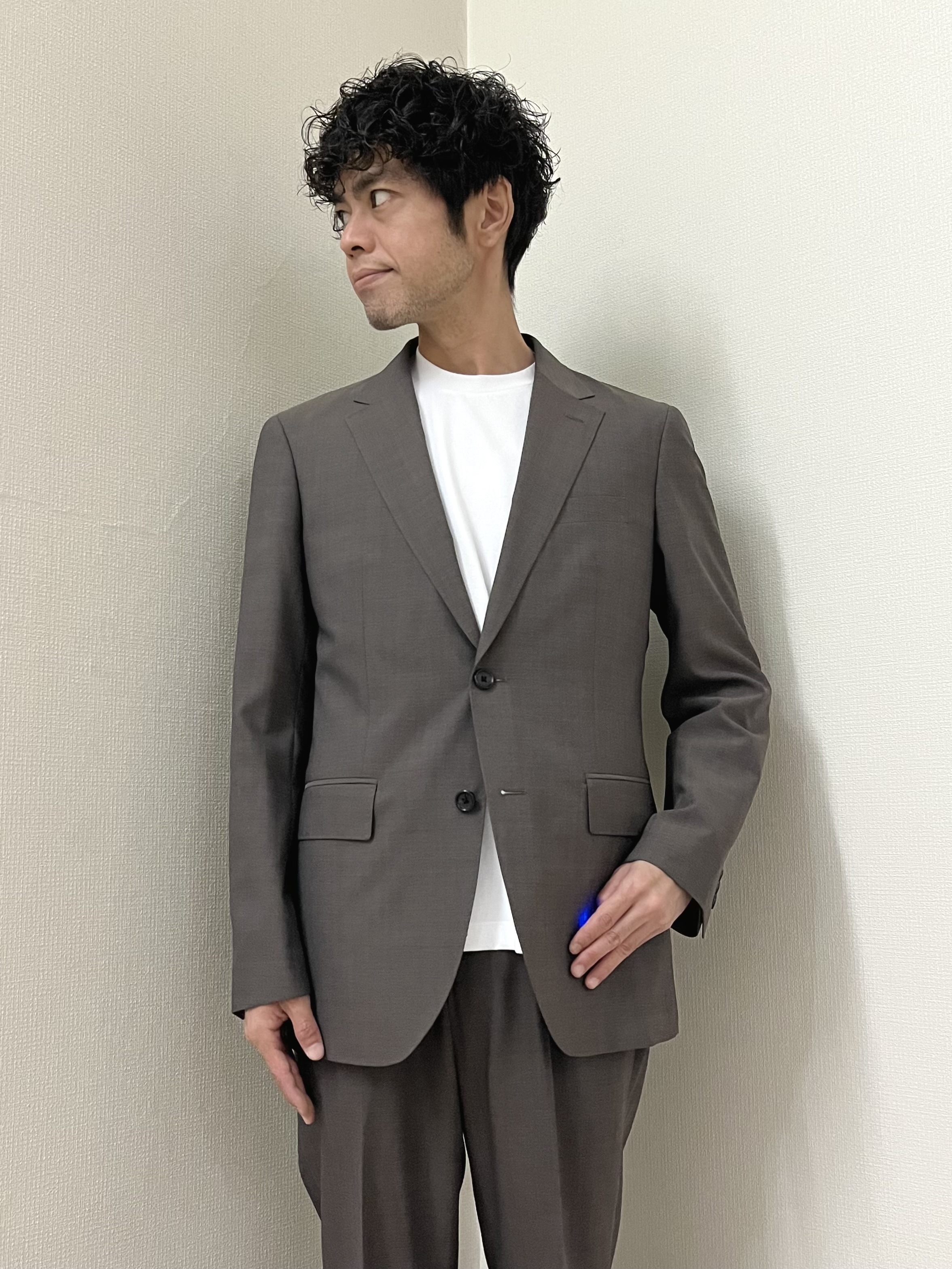 URAさんの「TAKEO KIKUCHI｜【BOWLER HAT LABEL】TWトロピカルシャンブレー JAZZジャケット」を使ったコーディネート