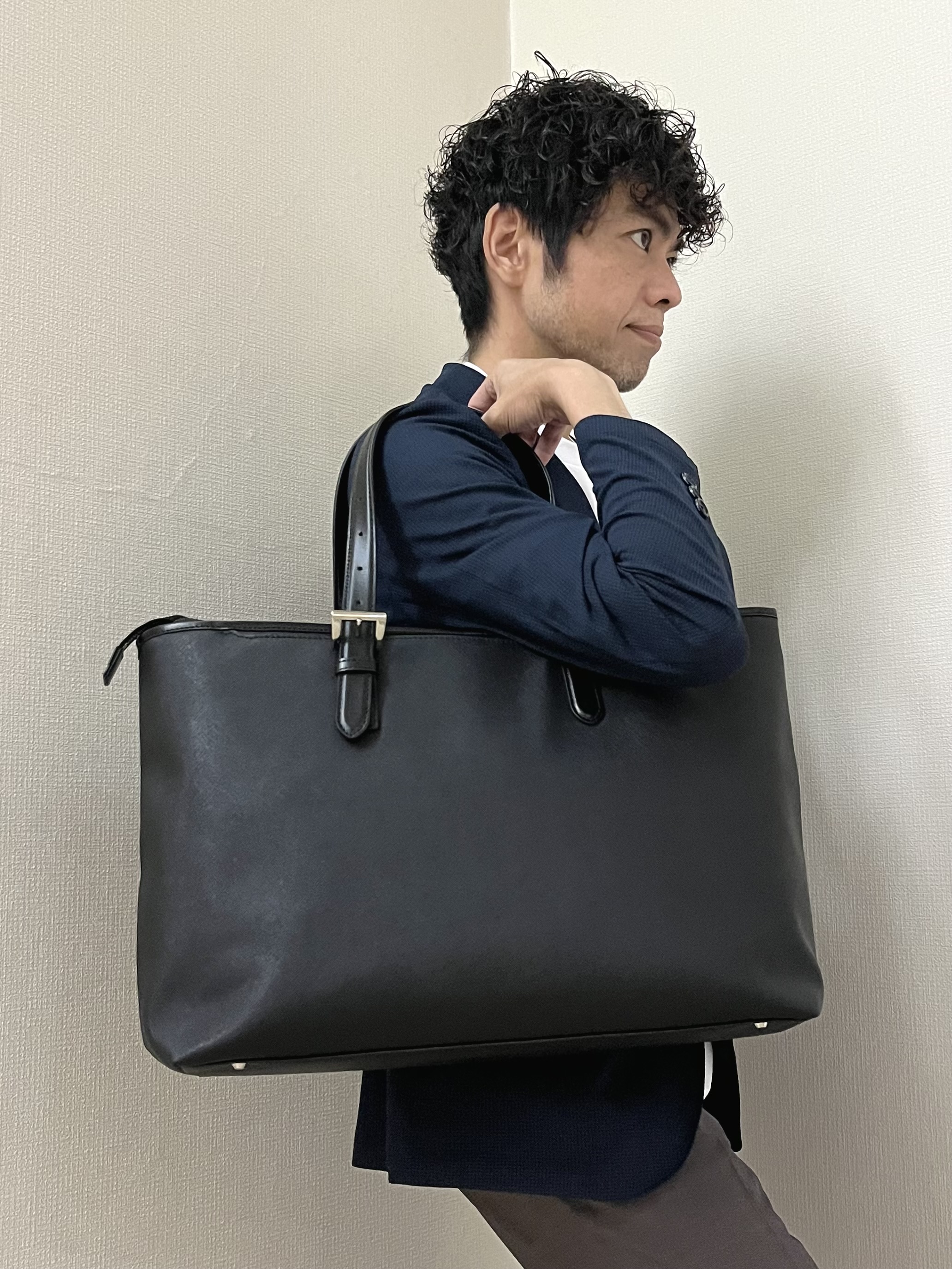 URAさんの「TAKEO KIKUCHI｜【Begin5月号掲載/通気性】トリコットサッカー ジャケット」を使ったコーディネート