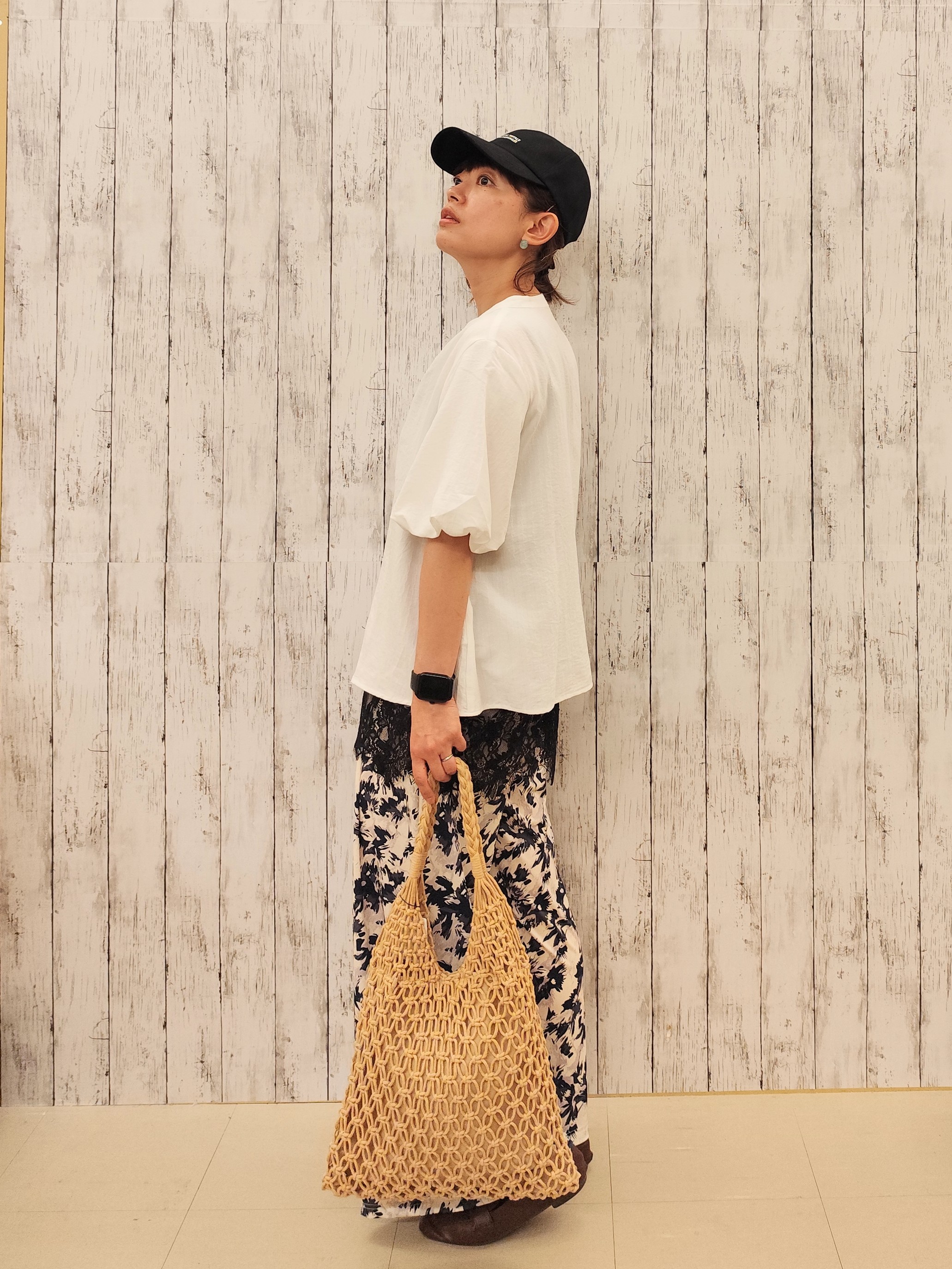 mayumiさんの「SHOO･LA･RUE｜【S-LL/洗濯機可】バルーンスリーブ　キーネックブラウス」を使ったコーディネート