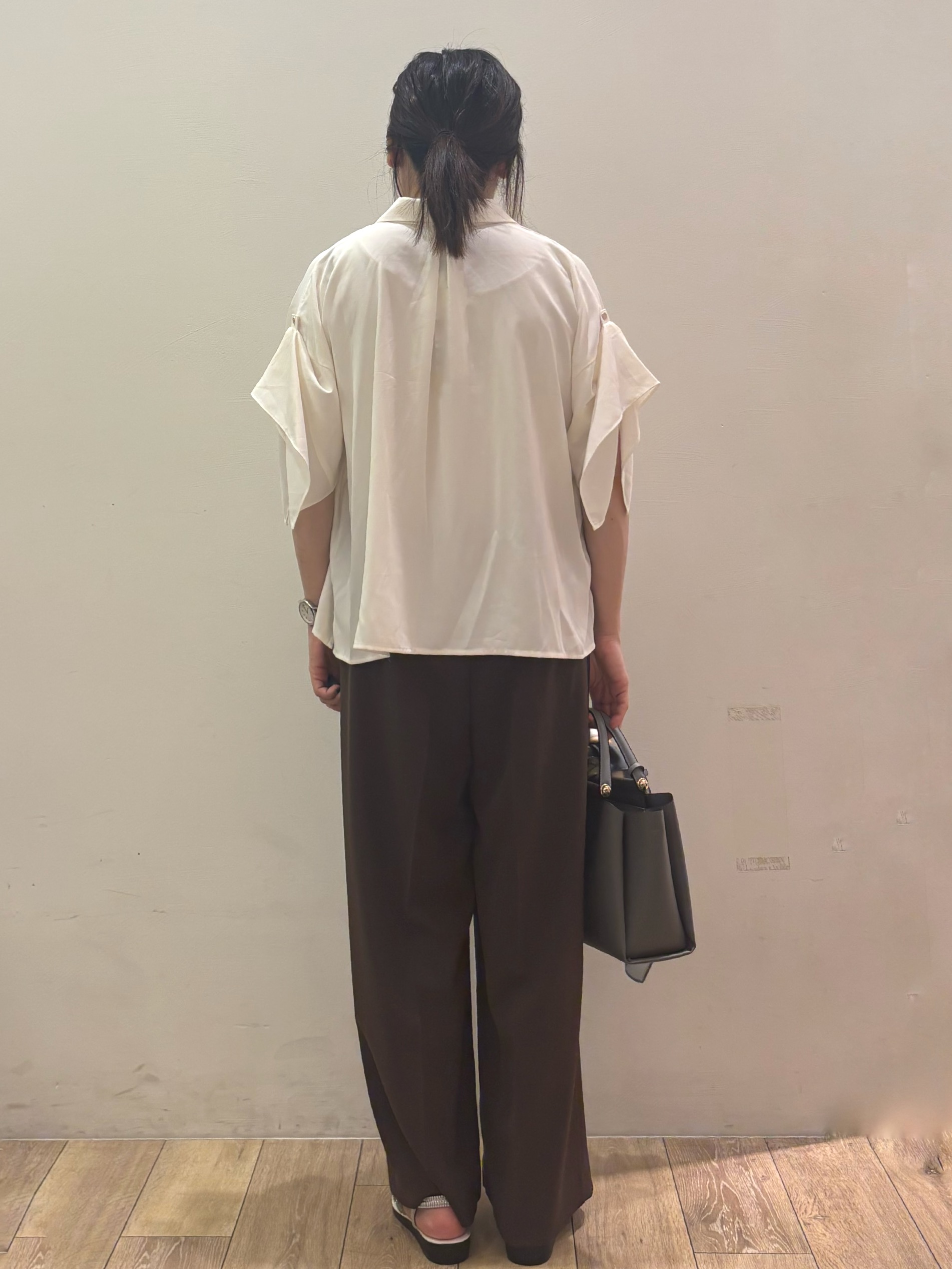 りょうさんの「OPAQUE.CLIP｜【UV／接触冷感／吸水速乾／】タックスリーブスキッパーブラウス《洗濯機OK》」を使ったコーディネート