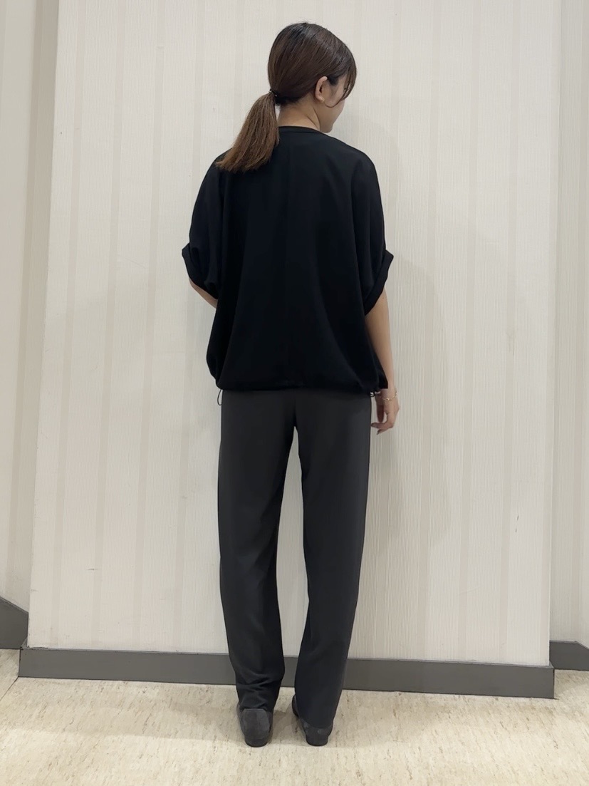 ちひさんの「INDIVI｜【着る日傘】イージーテーパードパンツ」を使ったコーディネート