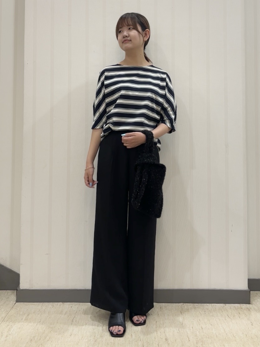 ちひさんの「INDIVI｜【体型カバー】ボーダードルマントップス」を使ったコーディネート