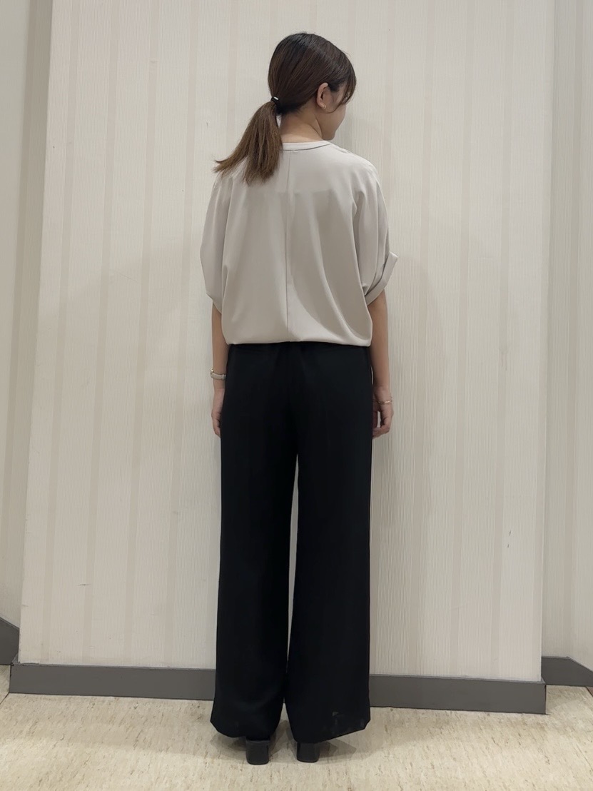 ちひさんの「INDIVI｜【洗える／メッシュ素材／SETUP可能】ワイドパンツ」を使ったコーディネート