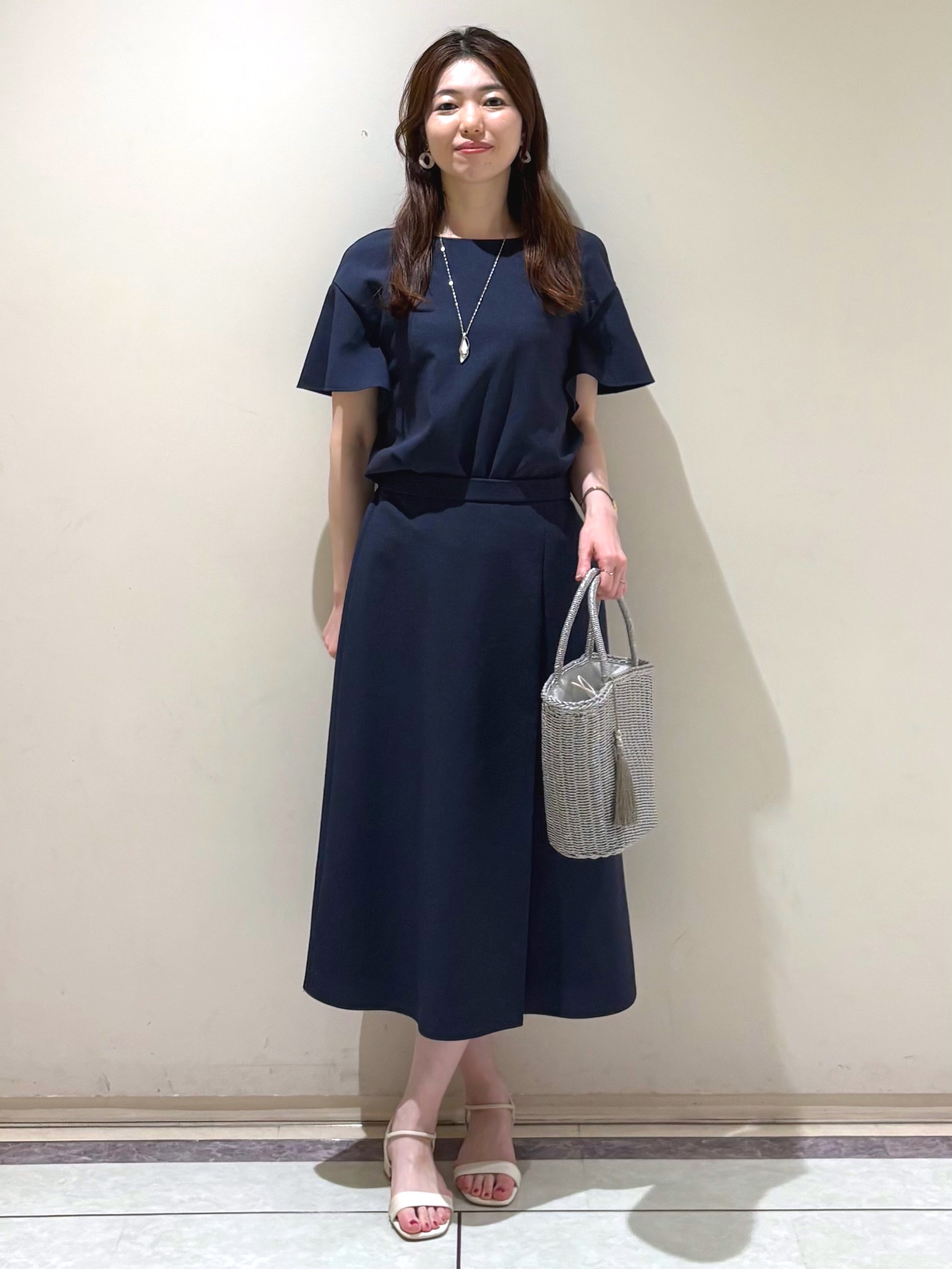 sakiさんの「COUP DE CHANCE｜【手洗い可／日本製】リネンライク フリル袖ブラウス」を使ったコーディネート