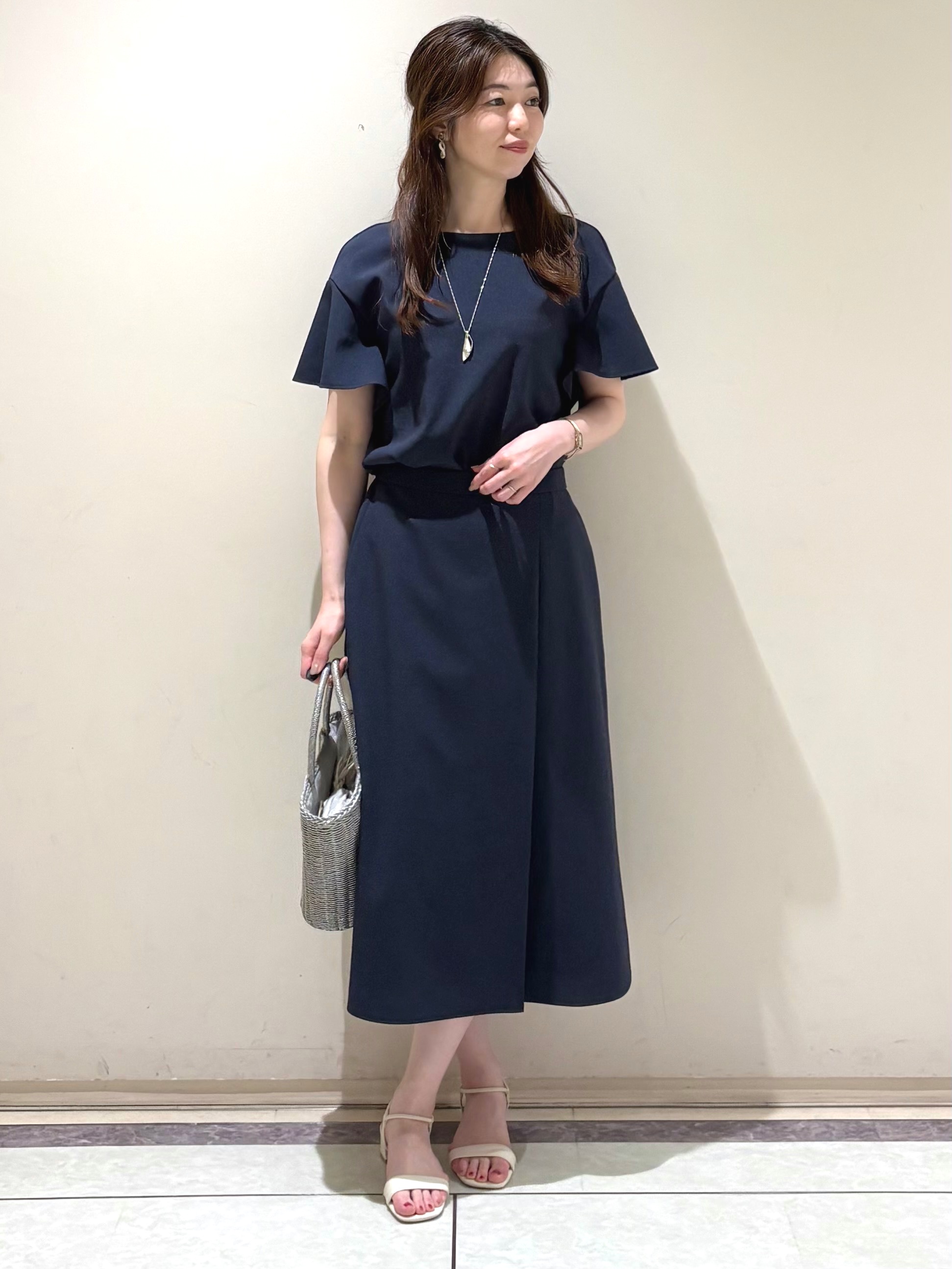 sakiさんの「COUP DE CHANCE｜【手洗い可／日本製】リネンライク フリル袖ブラウス」を使ったコーディネート