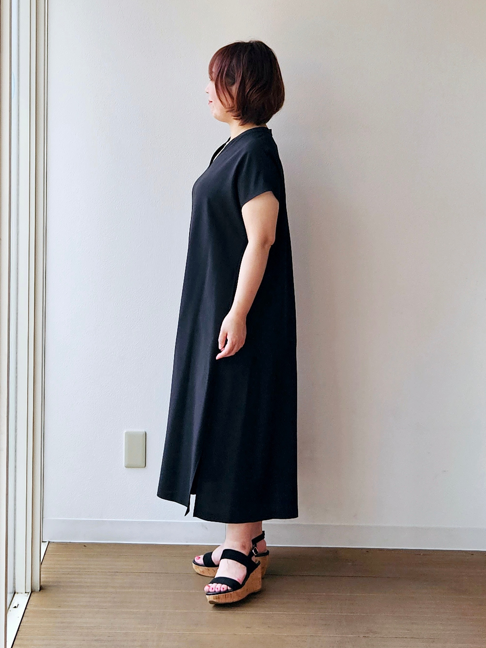 やじまさんの「UNTITLED｜【UV/接触冷感/遮熱/通気性】スラブバンドカラーワンピース」を使ったコーディネート