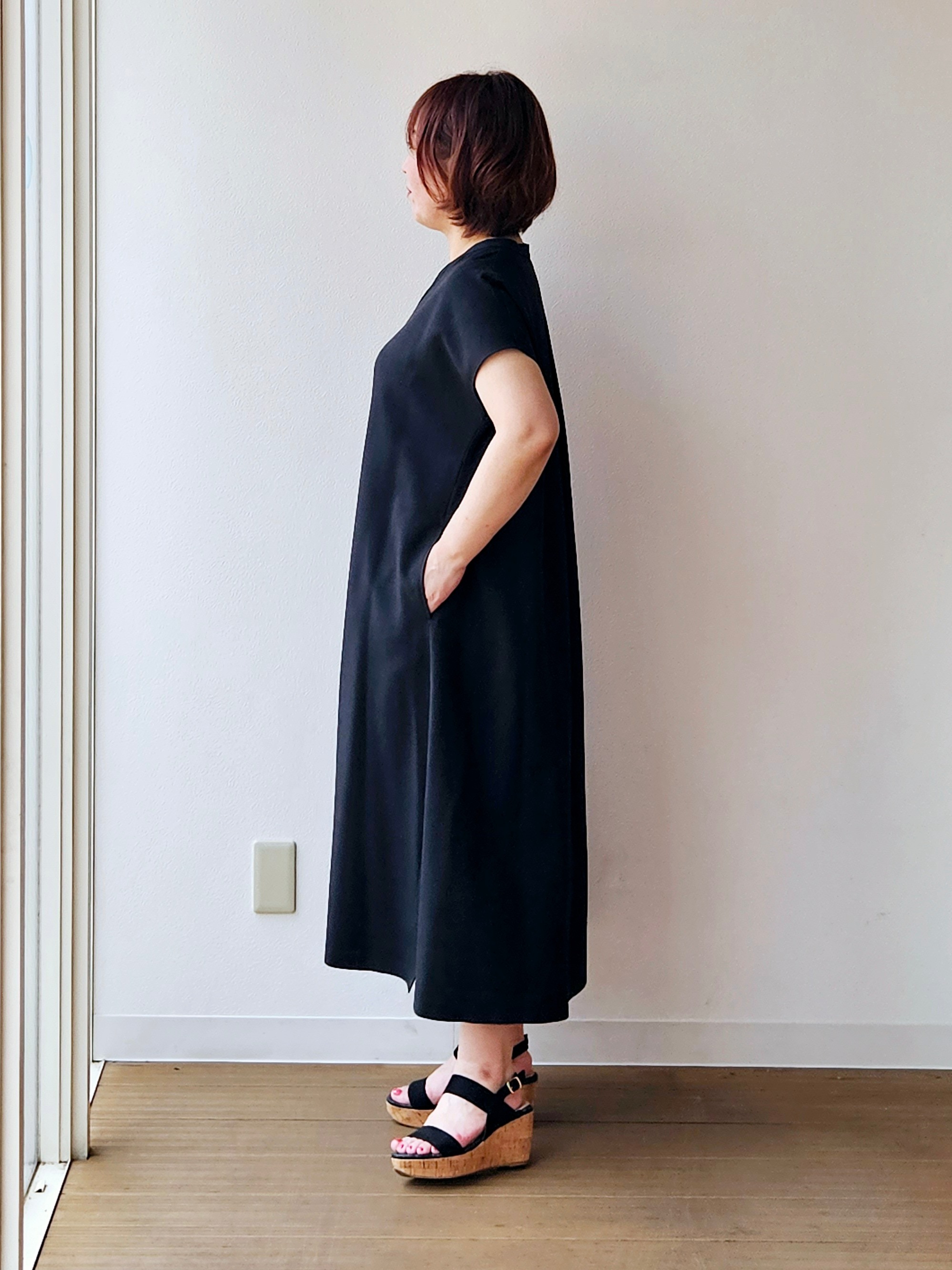 やじまさんの「UNTITLED｜【UV/接触冷感/遮熱/通気性】スラブバンドカラーワンピース」を使ったコーディネート