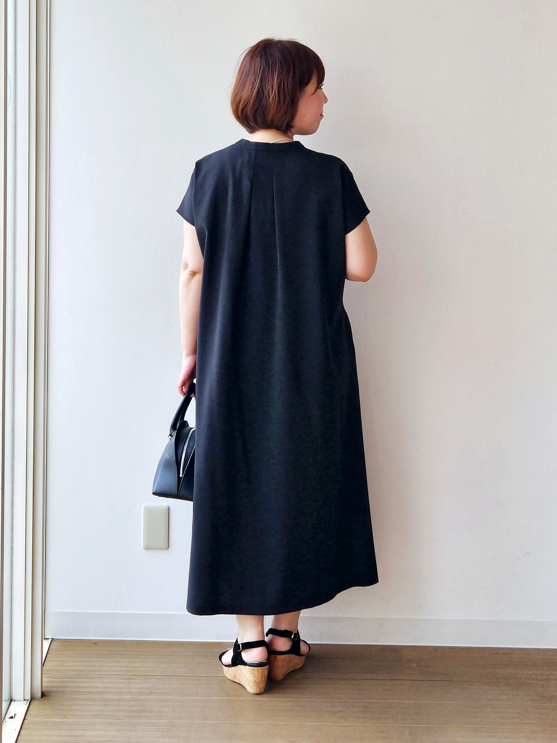 やじまさんの「UNTITLED｜【UV/接触冷感/遮熱/通気性】スラブバンドカラーワンピース」を使ったコーディネート
