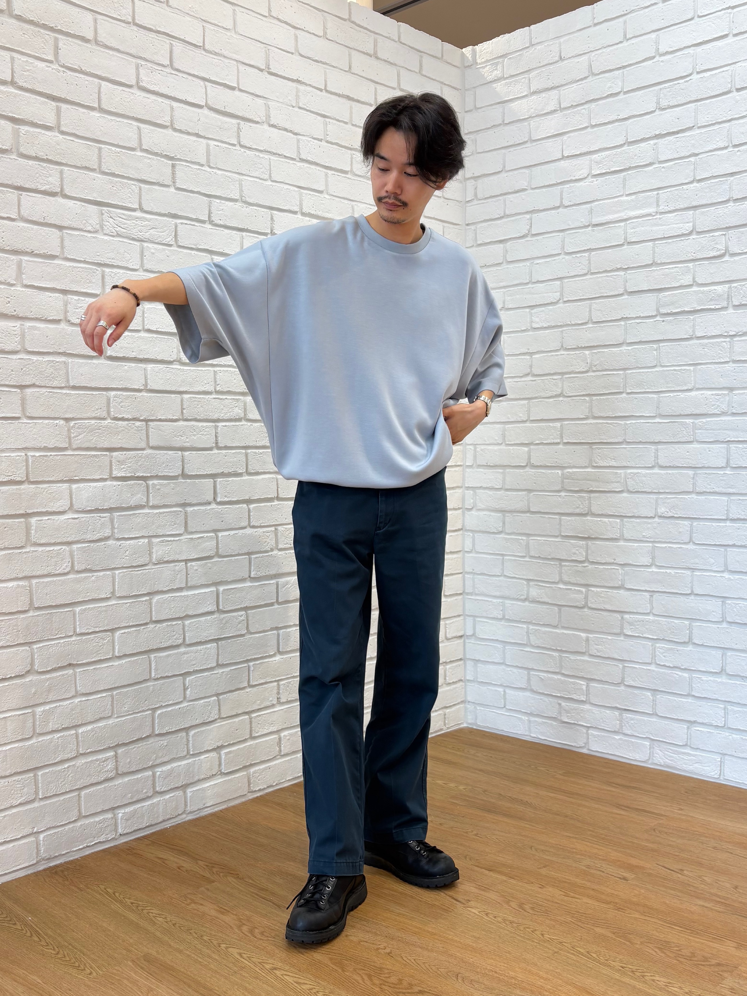 北浦歩大さんの「tk.TAKEO KIKUCHI｜【昨年売上NO.1】マシュマロドルマンカットソー/柔らか/ふわふわタッチ」を使ったコーディネート
