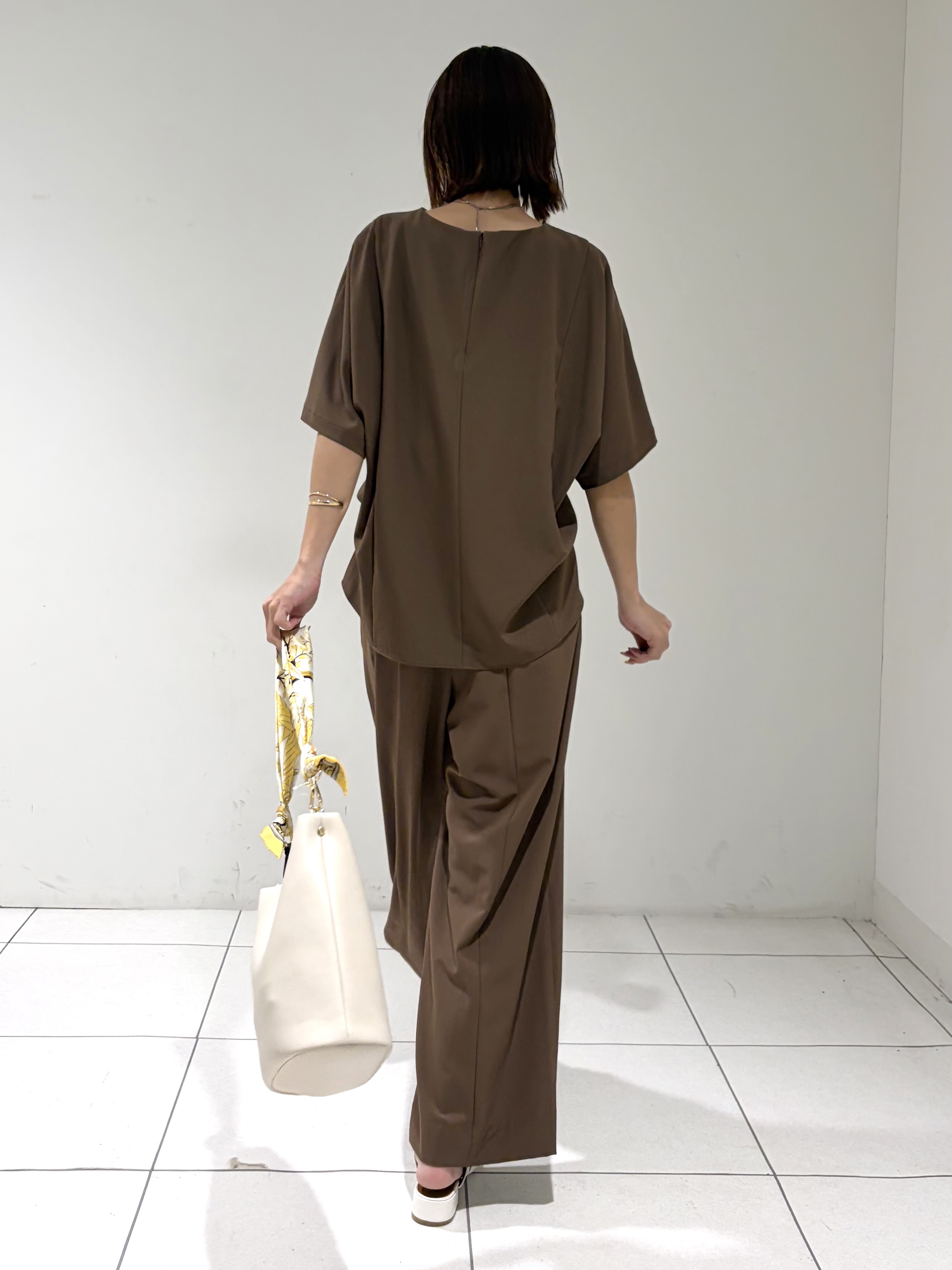 shioriさんの「INDIVI｜【着る日傘】ドルマントップス」を使ったコーディネート