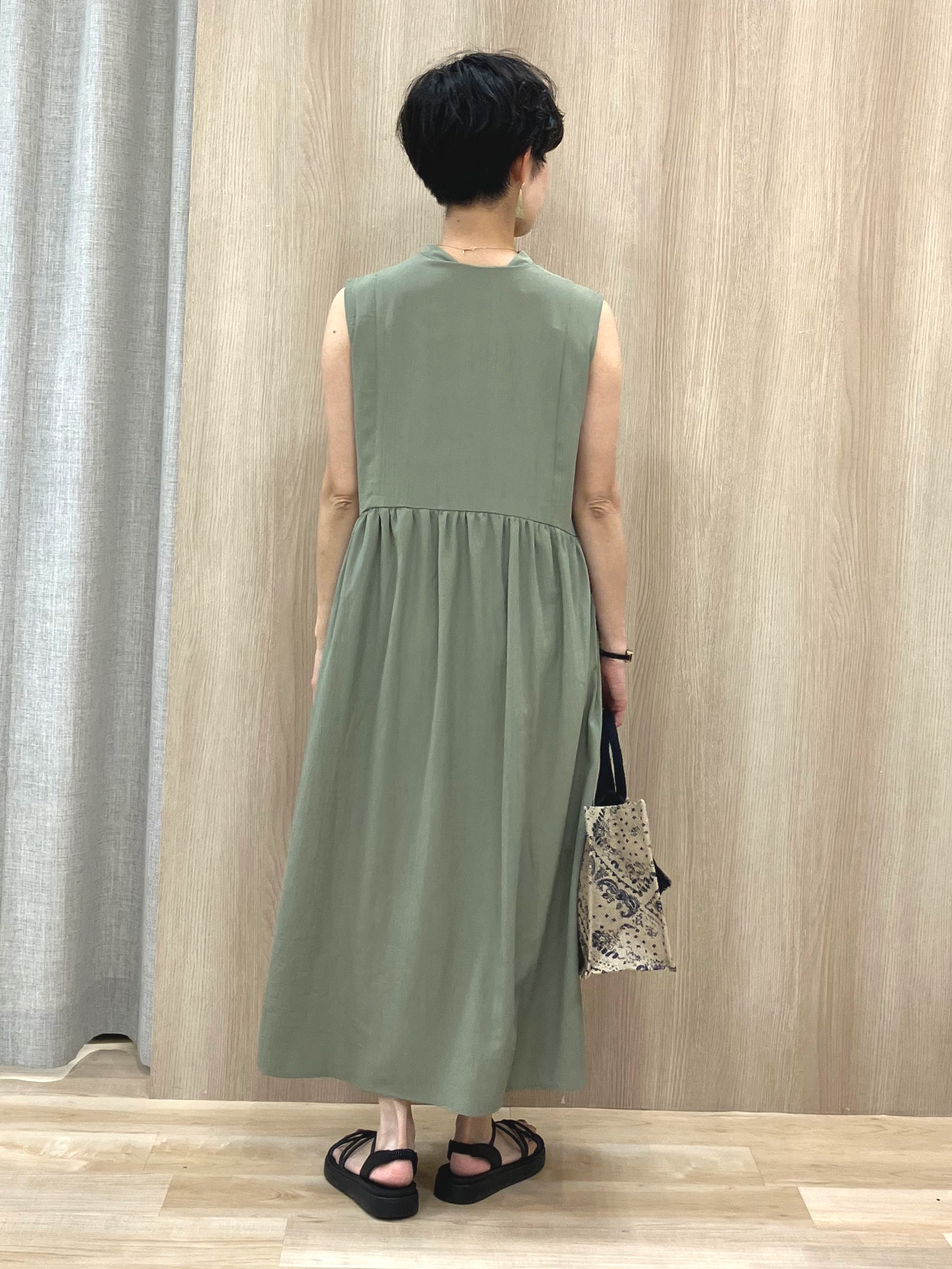 Keiさんの「grove｜【低身長さんも選べる着丈・洗濯機◎】テントラインワンピース」を使ったコーディネート