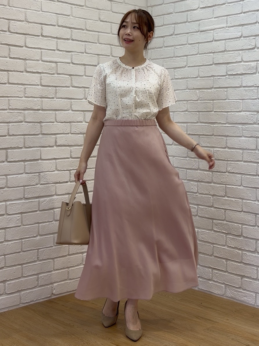 Saekoさんの「COUP DE CHANCE｜【手洗い可／日本製】ドット柄フロッキープリントブラウス」を使ったコーディネート
