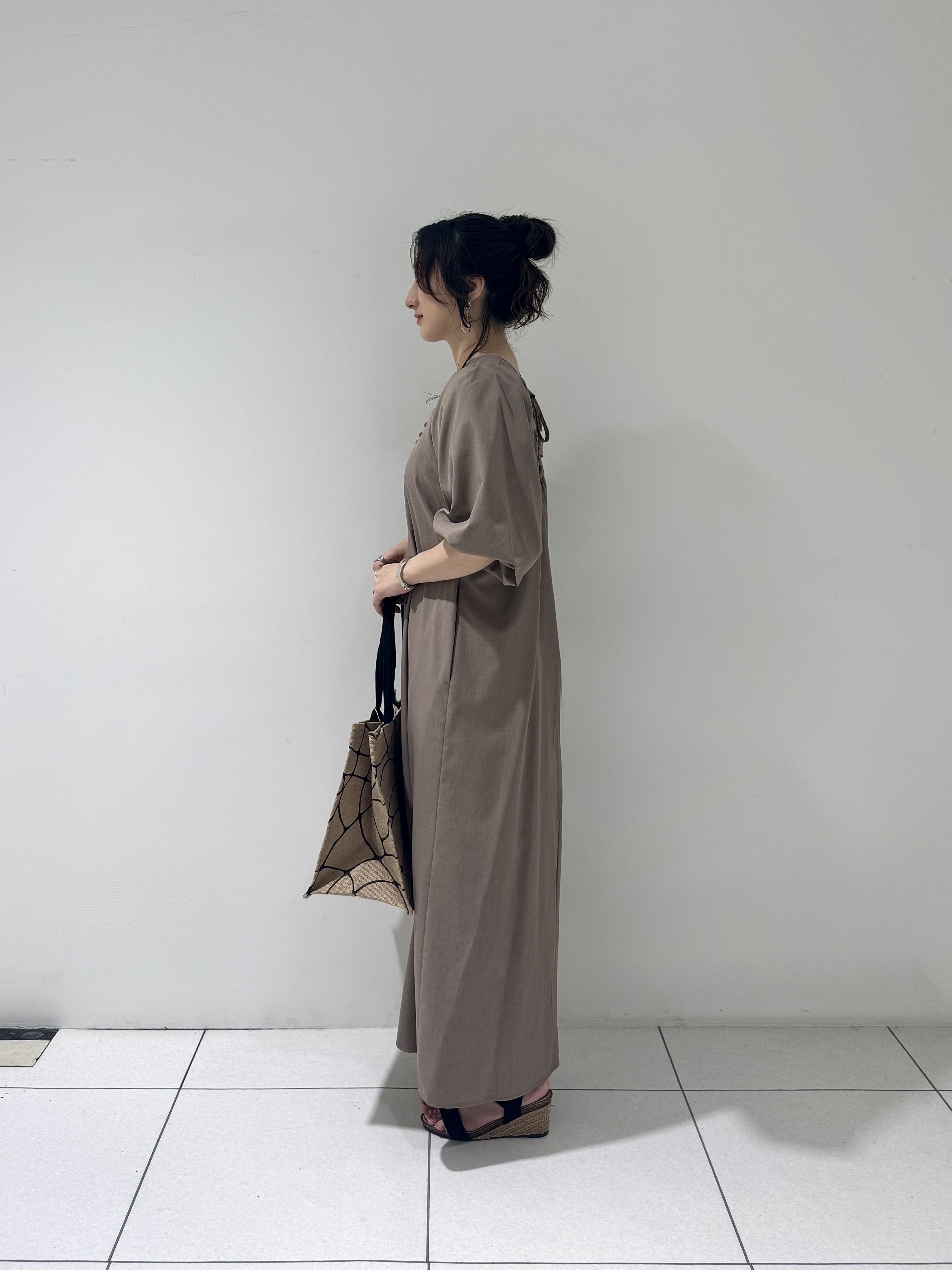 そんさんの「INDIVI｜フォルムスリーブワンピース」を使ったコーディネート