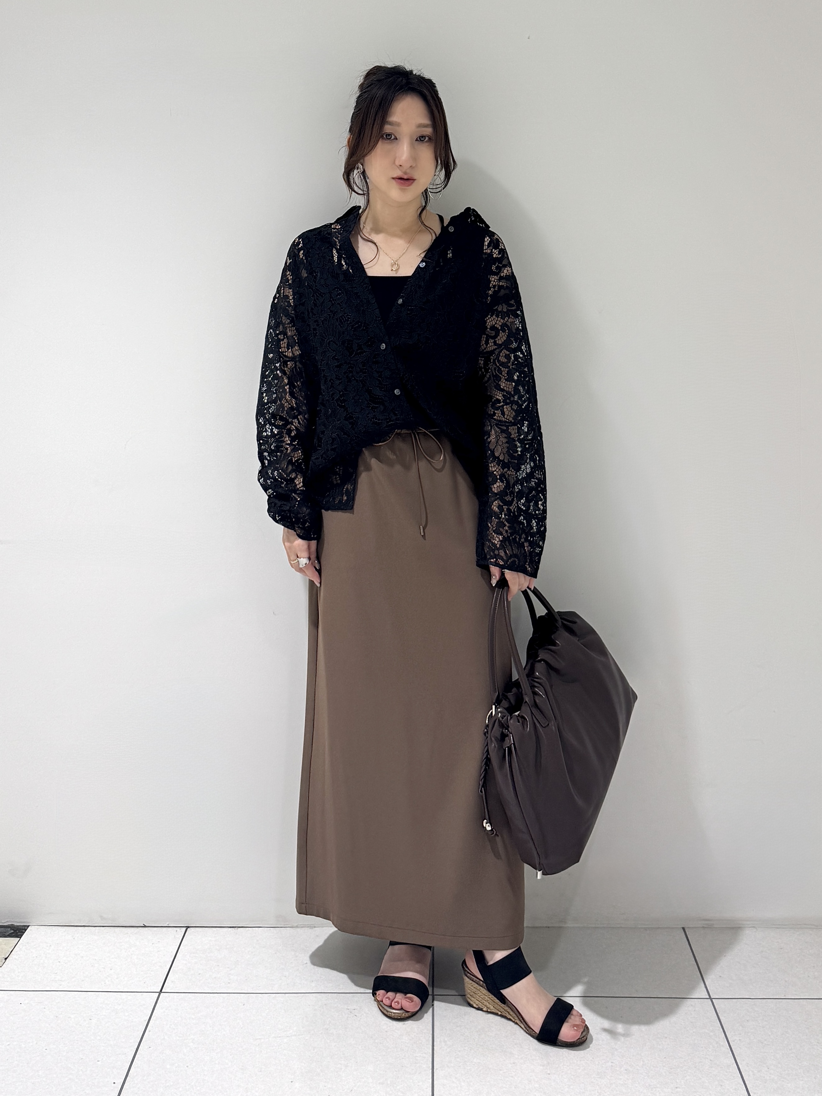 そんさんの「INDIVI｜【洗える／トレンド】大人レースシャツ」を使ったコーディネート
