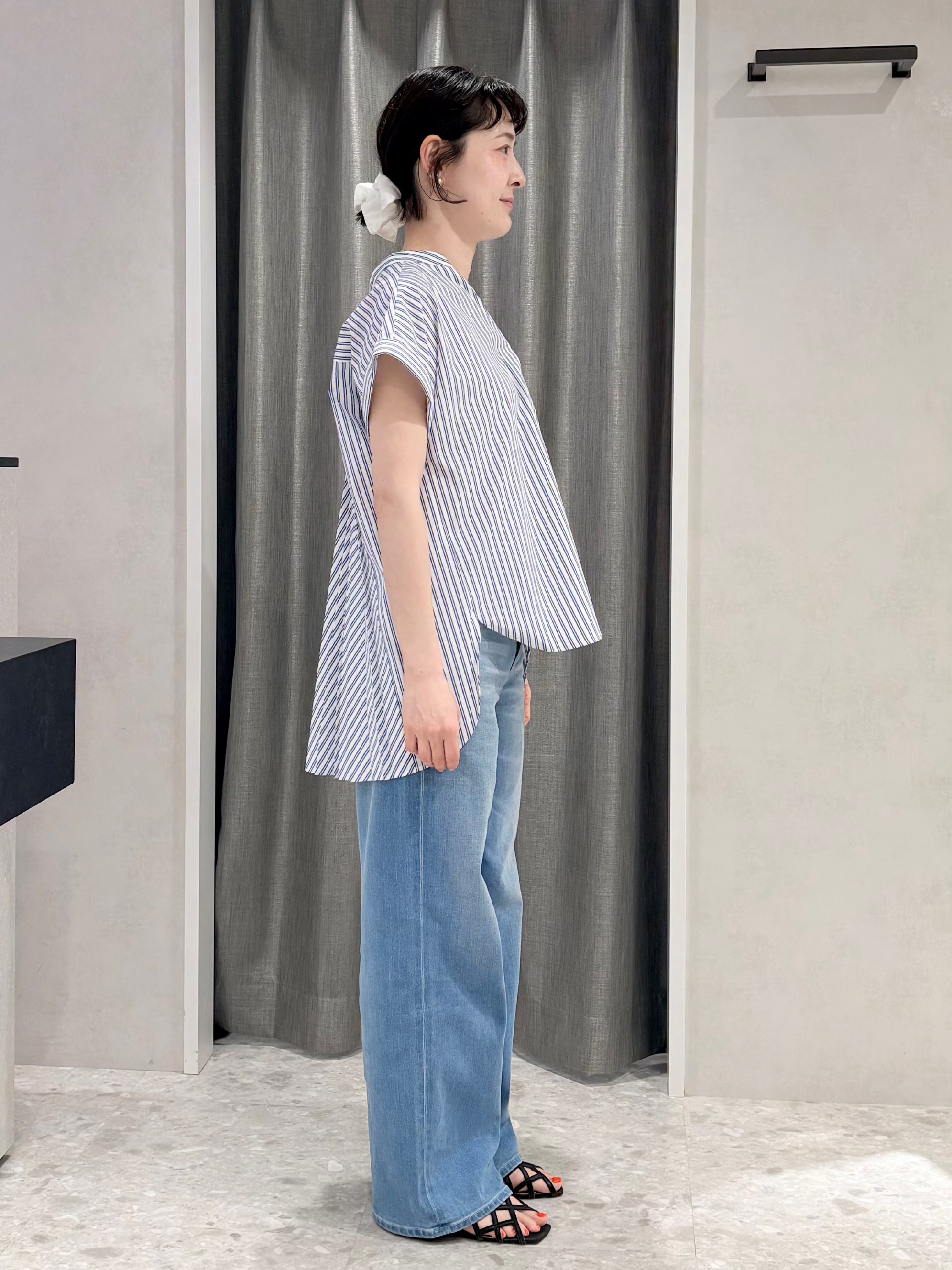 サオリさんの「UNTITLED｜【吸水速乾/接触冷感】バックプリーツデザインブラウス」を使ったコーディネート